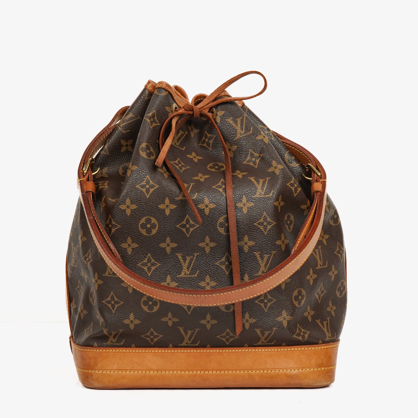 Louis Vuitton Noe Grande GM Monogram Canvas Shoulder Bag