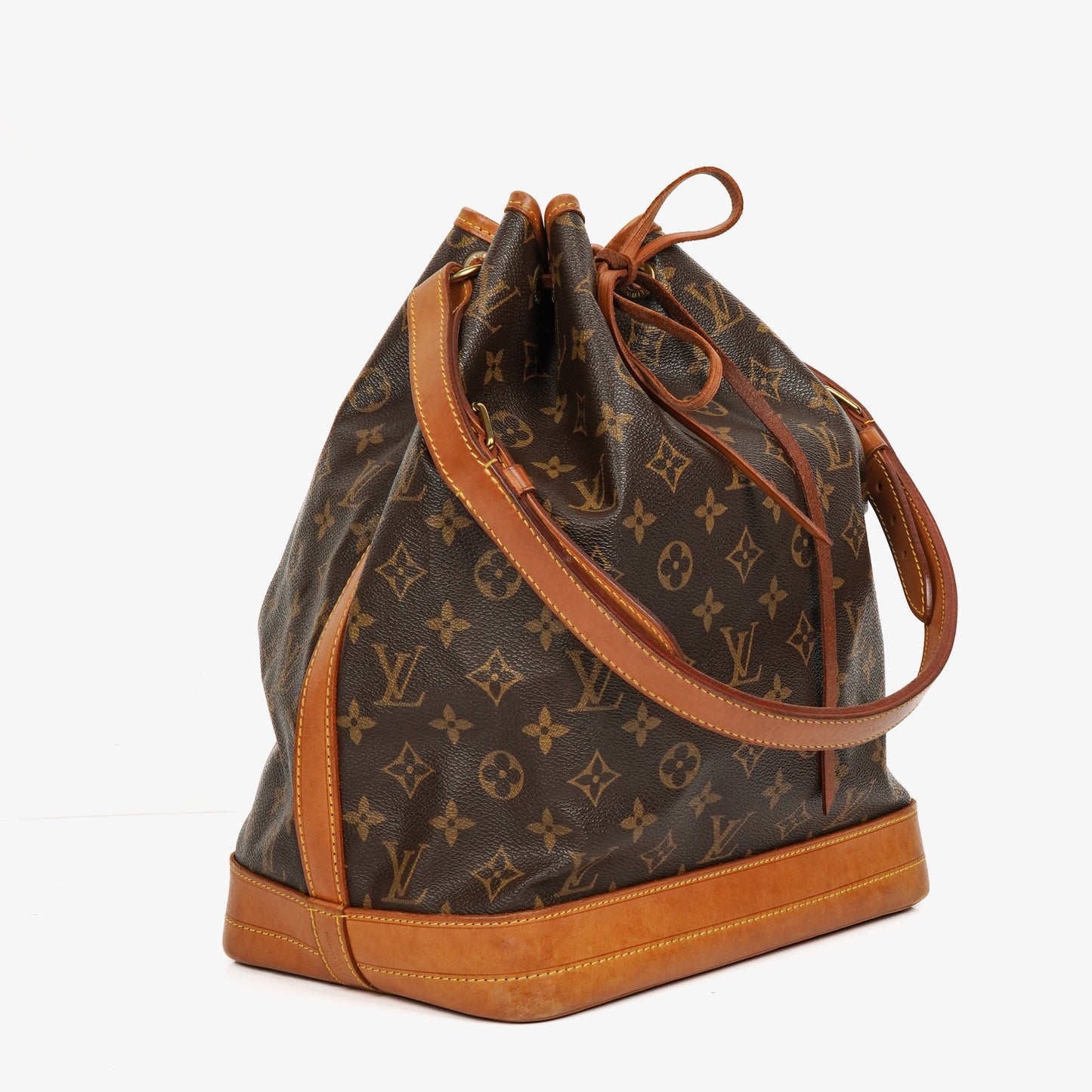 Louis Vuitton Noe Grande GM Monogram Canvas Shoulder Bag