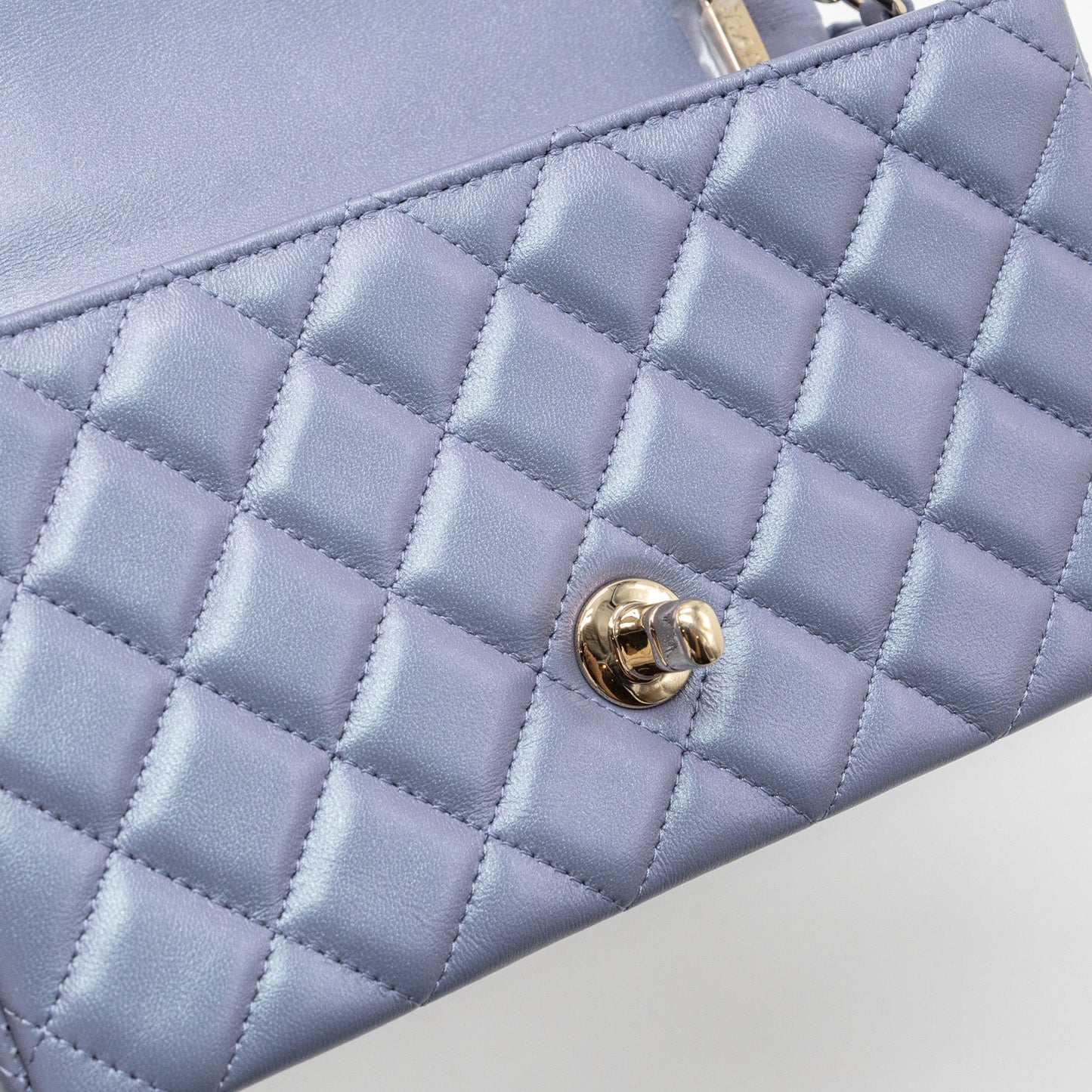 Chanel classic mini rectangular flap bag lambskin iridescent light purple L (microchip)