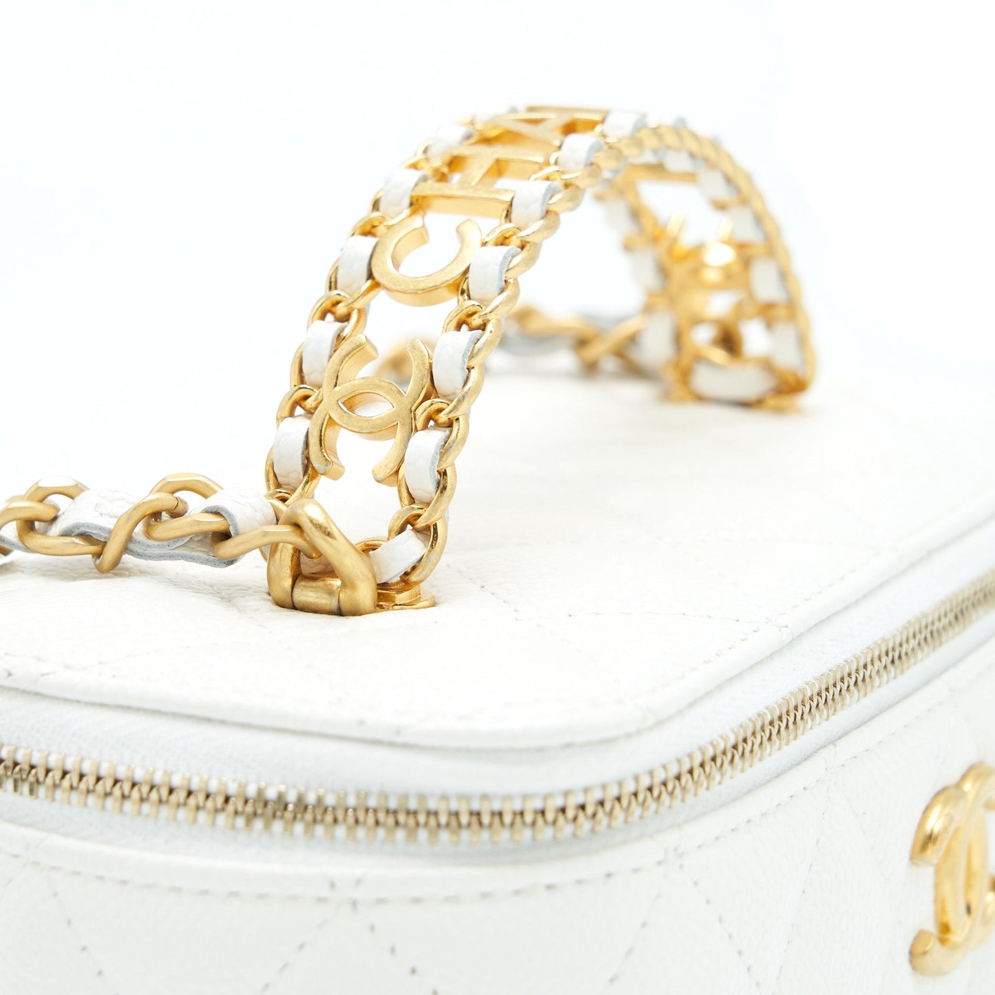 Chanel 22S Logo Top Handle Long Vanity With Chain Caviar White
