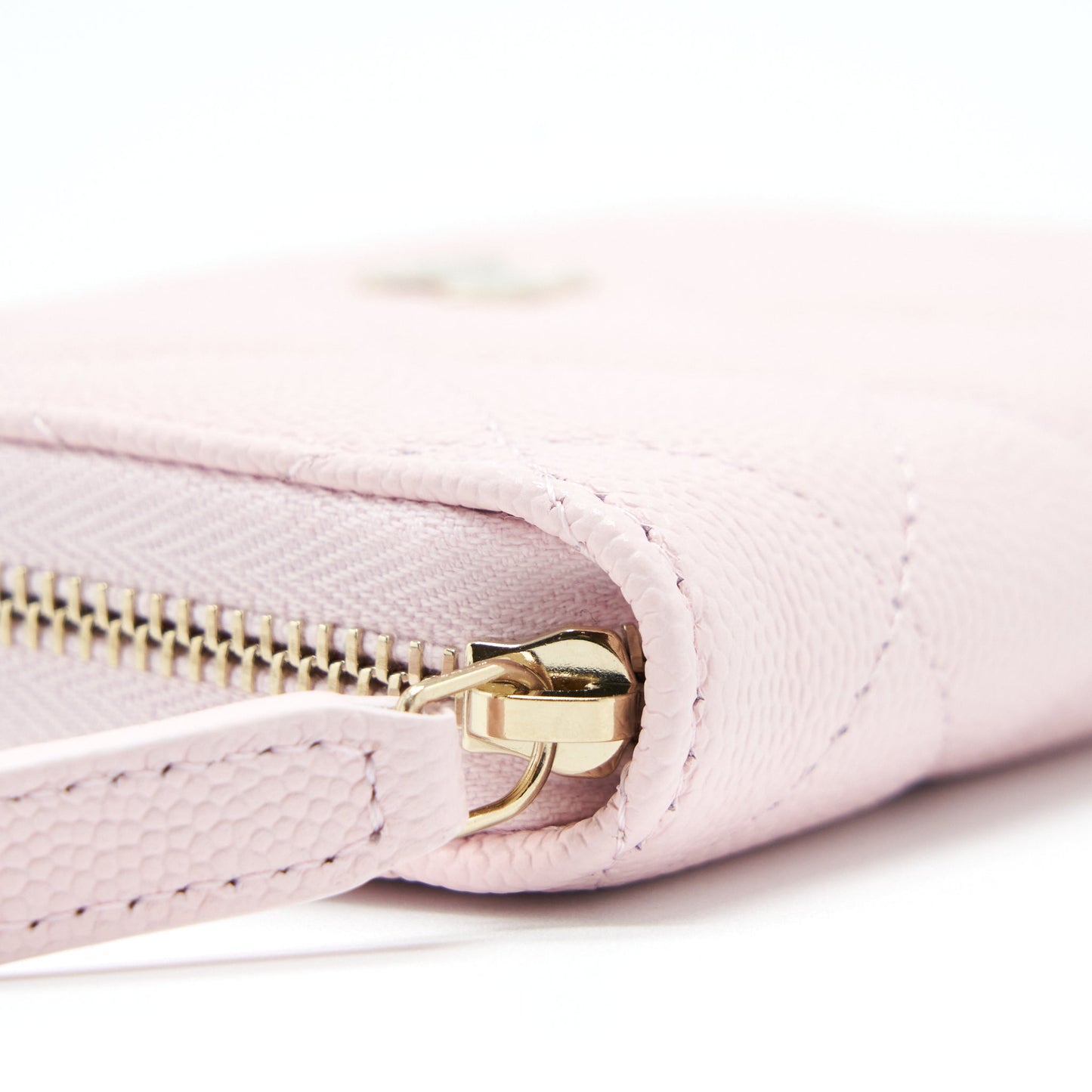 Chanel Zip Card Holder Caviar Light Pink L