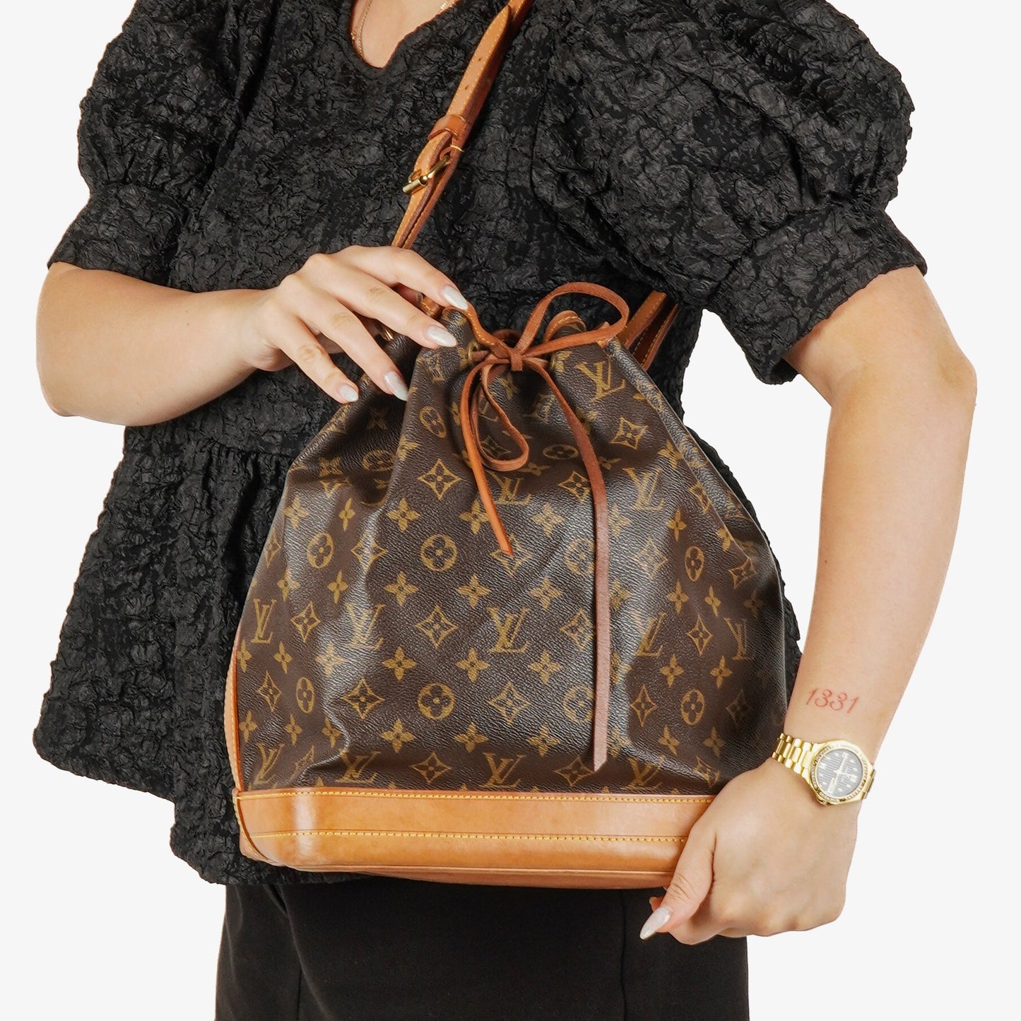 Louis Vuitton Noe Grande GM Monogram Canvas Shoulder Bag