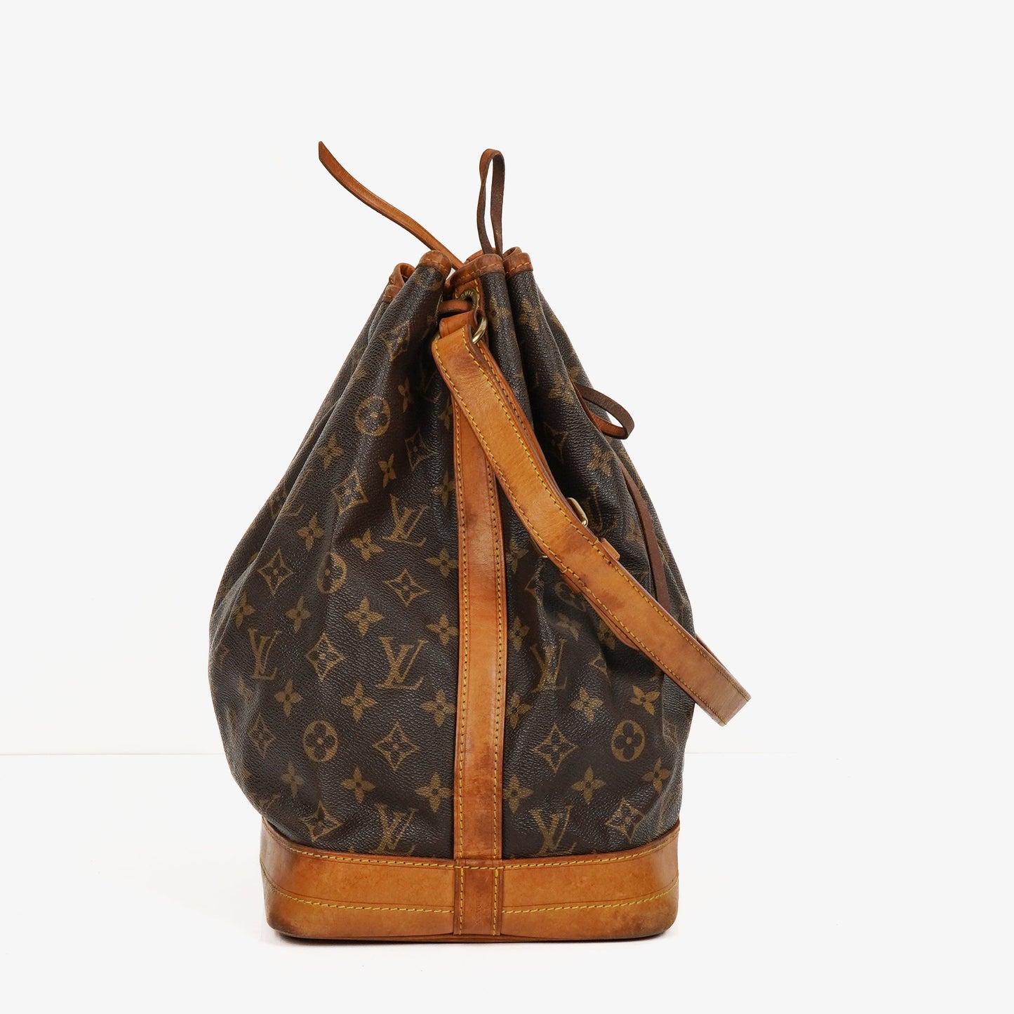 Louis Vuitton Noe Grande GM Monogram Canvas Shoulder Bag