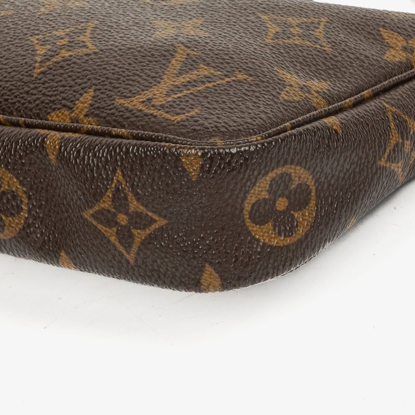 Louis Vuitton Pochette Accessoires Monogram Canvas Clutch Handbag