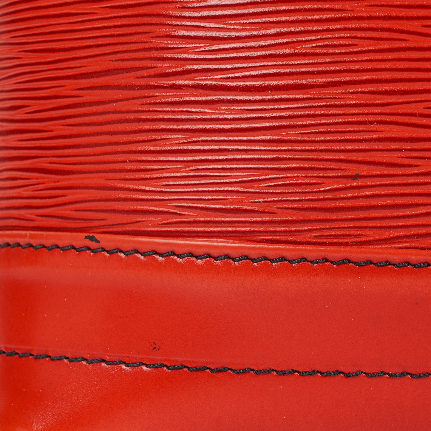 Louis Vuitton Noe Grande GM Red EPI Leather Shoulder Bag