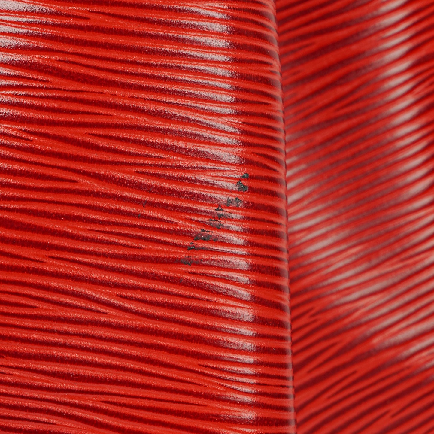 Louis Vuitton Noe Grande GM Red EPI Leather Shoulder Bag