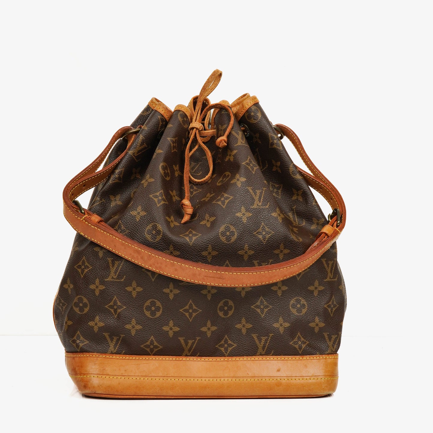 Louis Vuitton Noe Grande GM Monogram Canvas Shoulder Bag