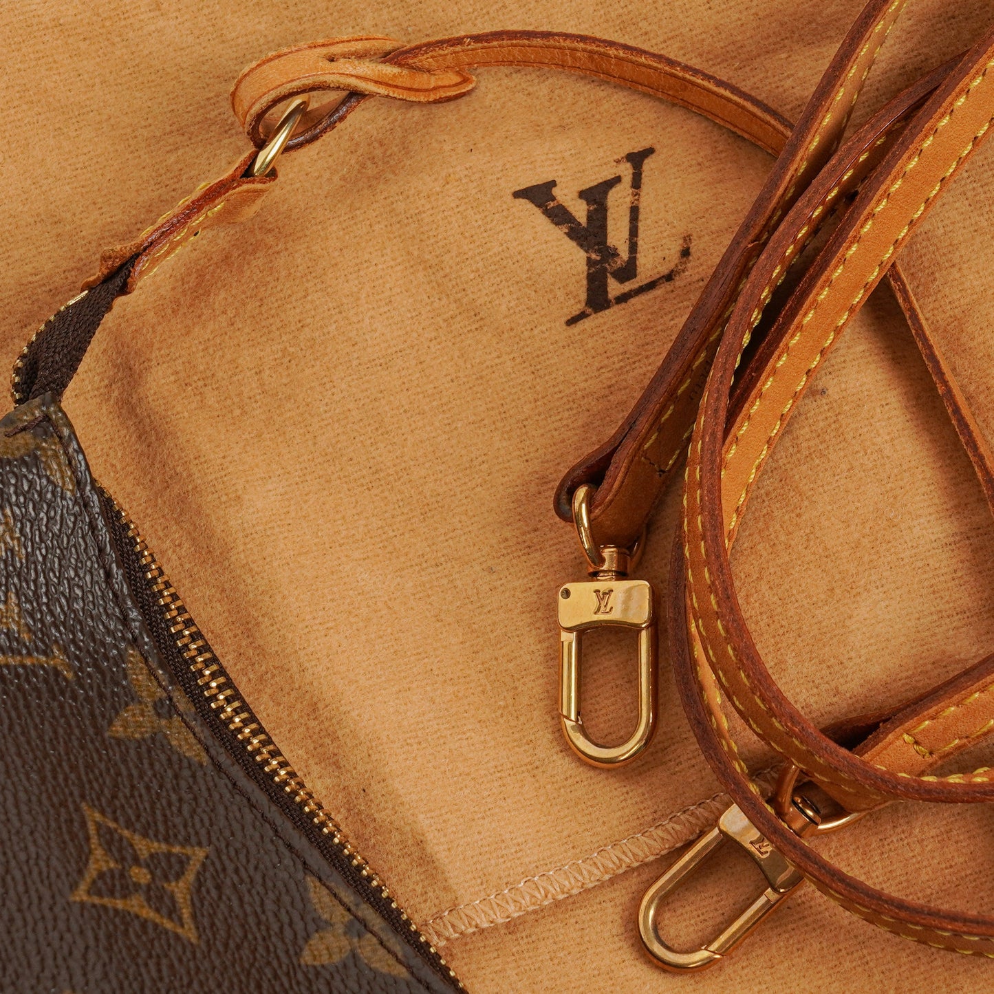 Louis Vuitton Pochette Accessoires Monogram Canvas Clutch Handbag