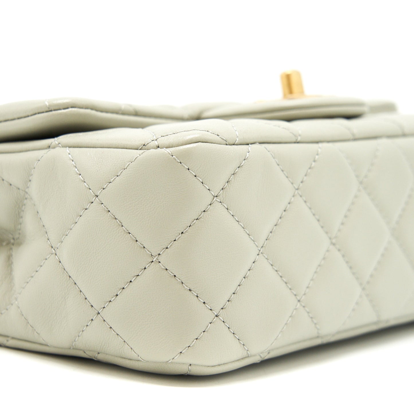 Chanel 22C light Pearl Crush mini Flap Bag Lambskin light Grey