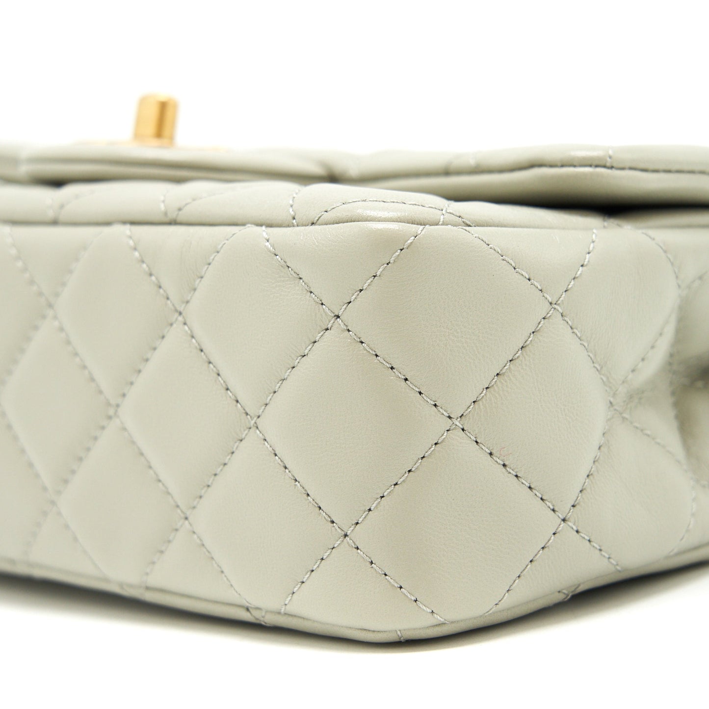 Chanel 22C light Pearl Crush mini Flap Bag Lambskin light Grey
