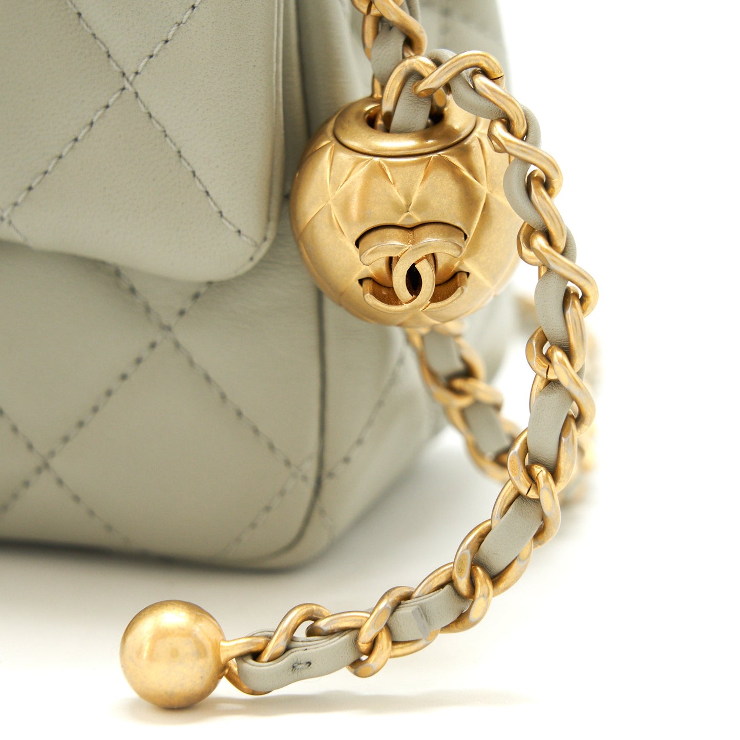 Chanel 22C light Pearl Crush mini Flap Bag Lambskin light Grey