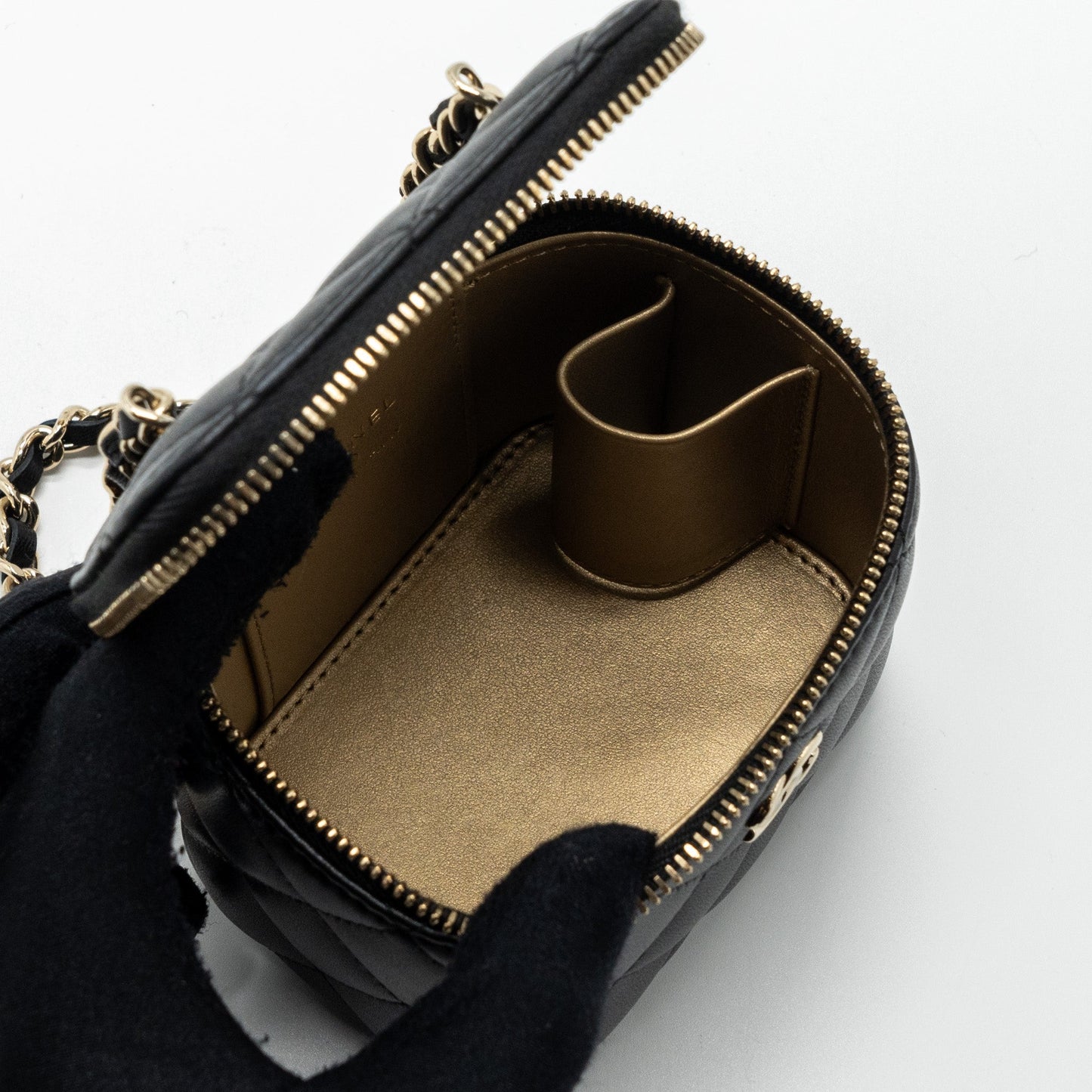 Chanel Pearl Crush Mini Vanity Case Lambskin Black L(microchip)