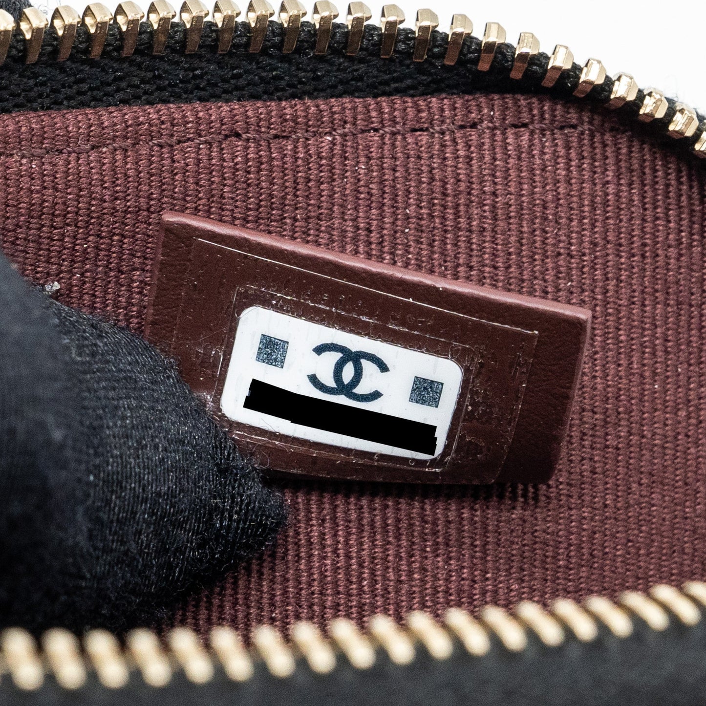 Chanel square zipper pouch card holder caviar Black L (microchip)