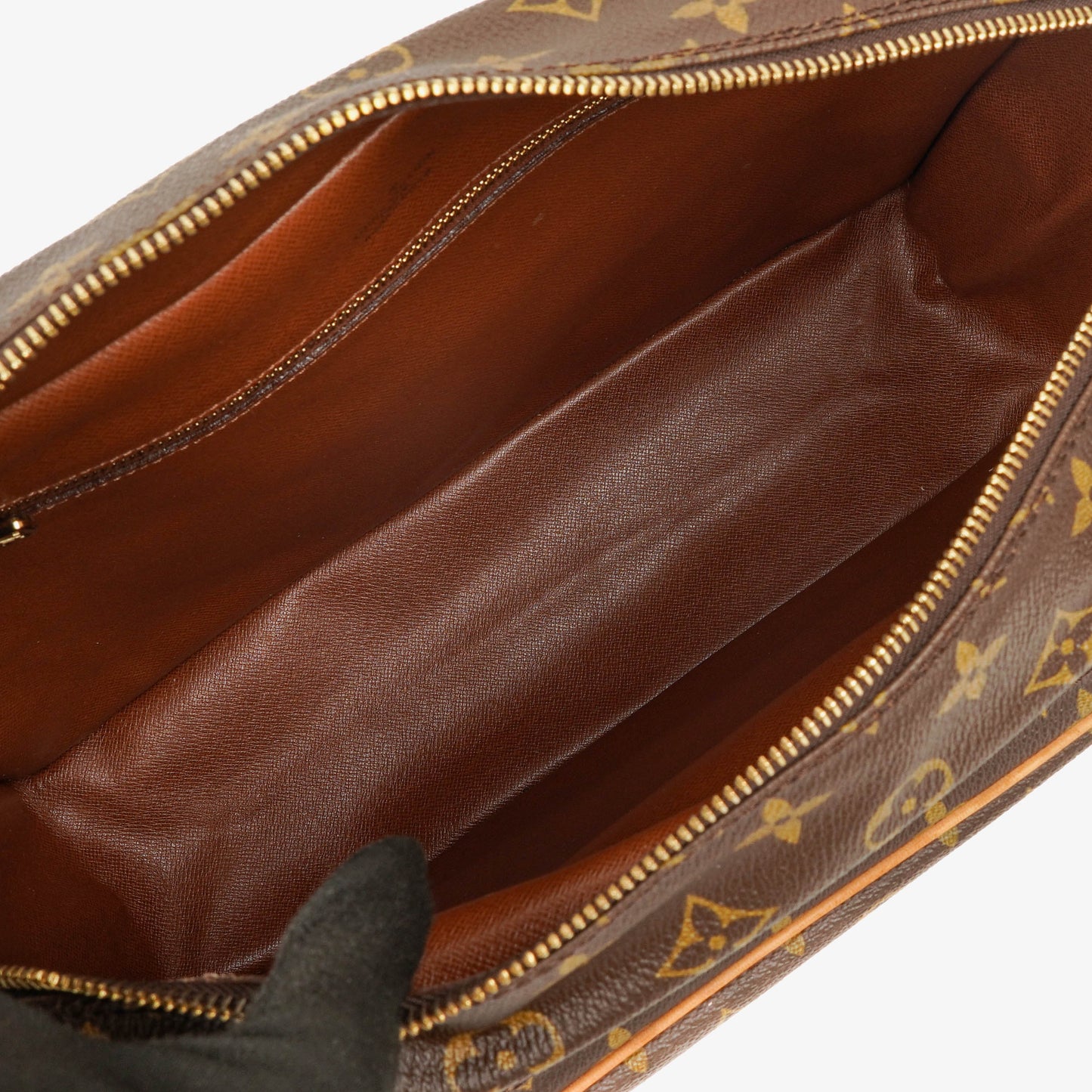 Louis Vuitton Nile GM Monogram Canvas Crossbody Bag