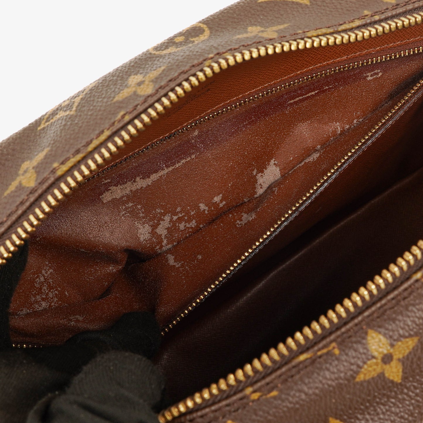 Louis Vuitton Nile GM Monogram Canvas Crossbody Bag