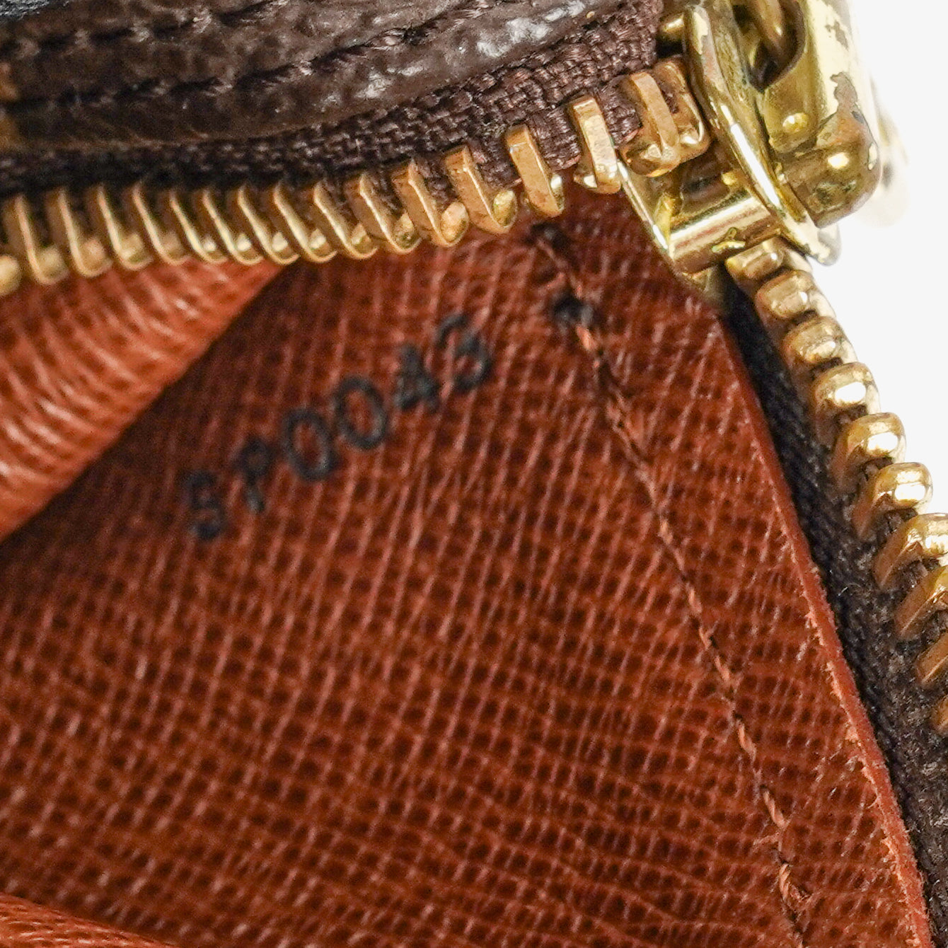 Louis Vuitton Papillon 25  Monogram Canvas Handbag