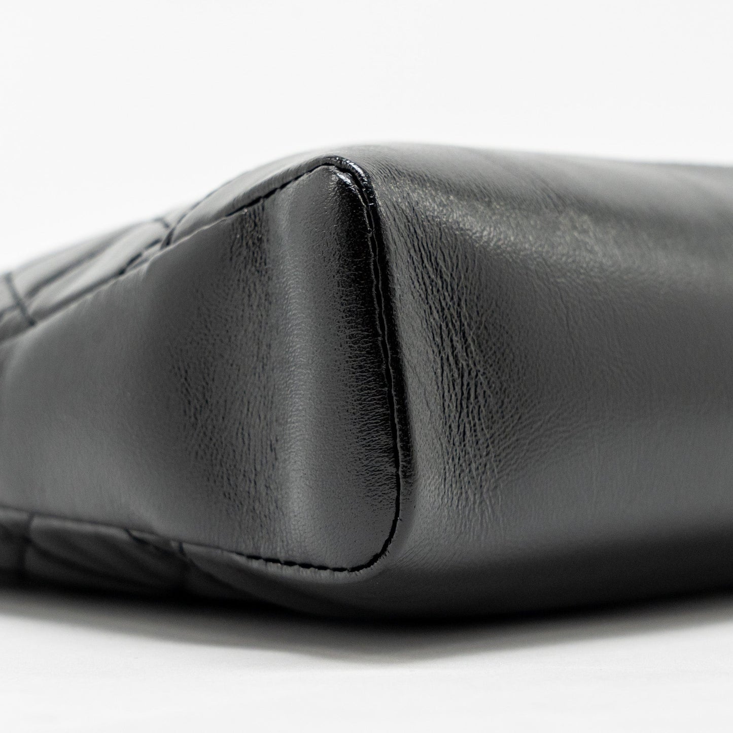 Chanel Mini 31 bag Shiny Calfskin Black L (Microchip)