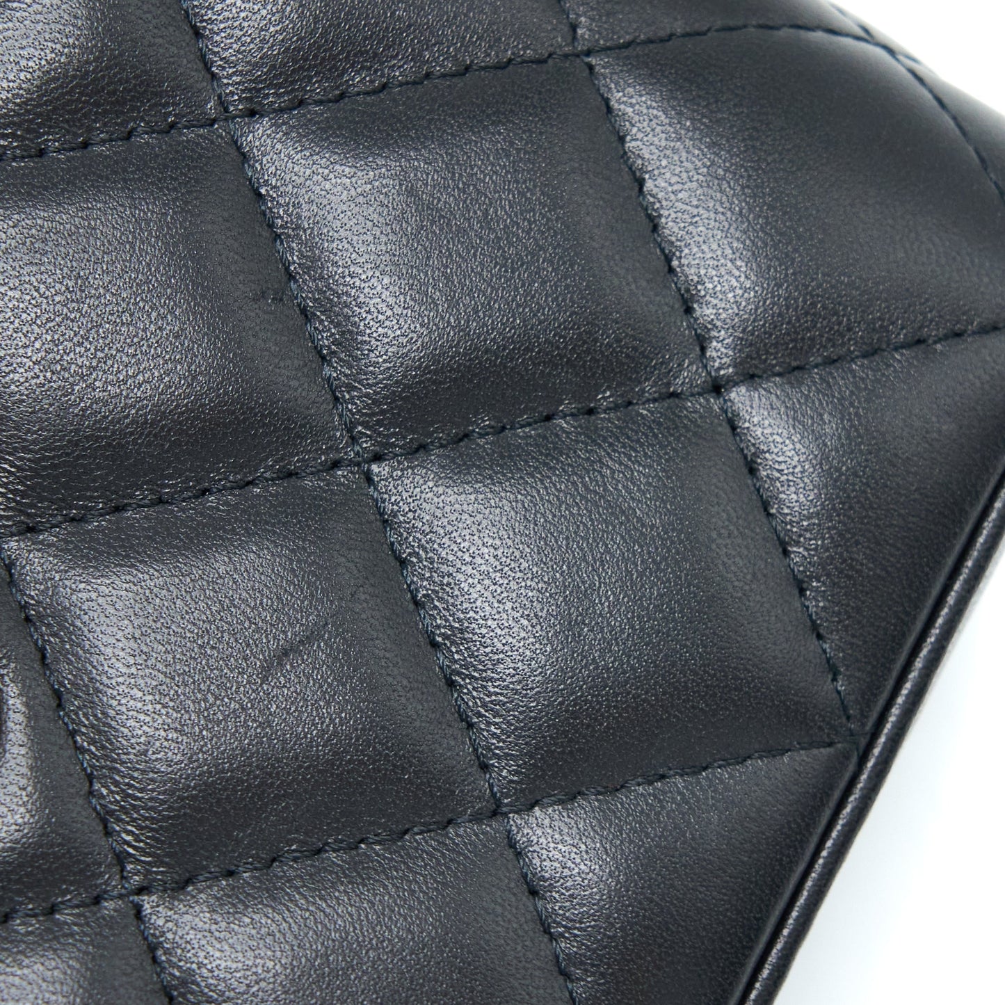 Chanel Pear Crush Long Vanity With Chain Lambskin Black