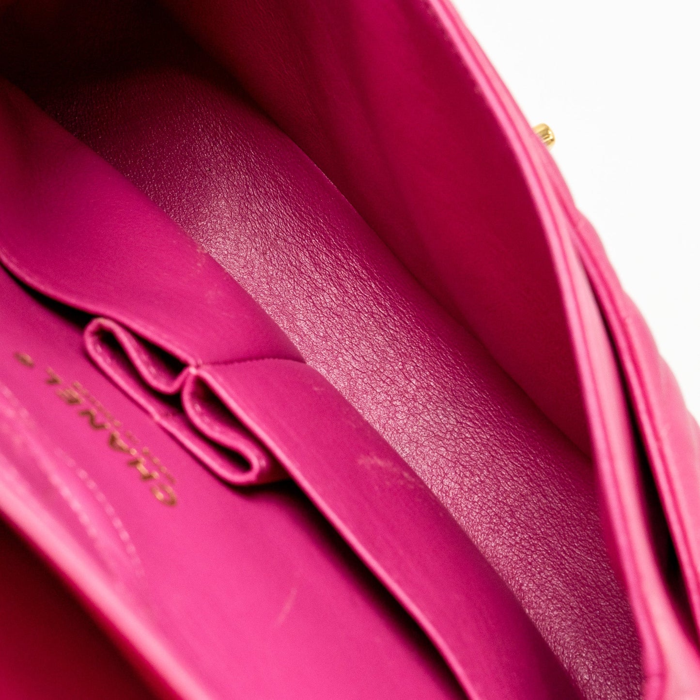 Chanel Medium chevron Classic Double flap bag lambskin pink