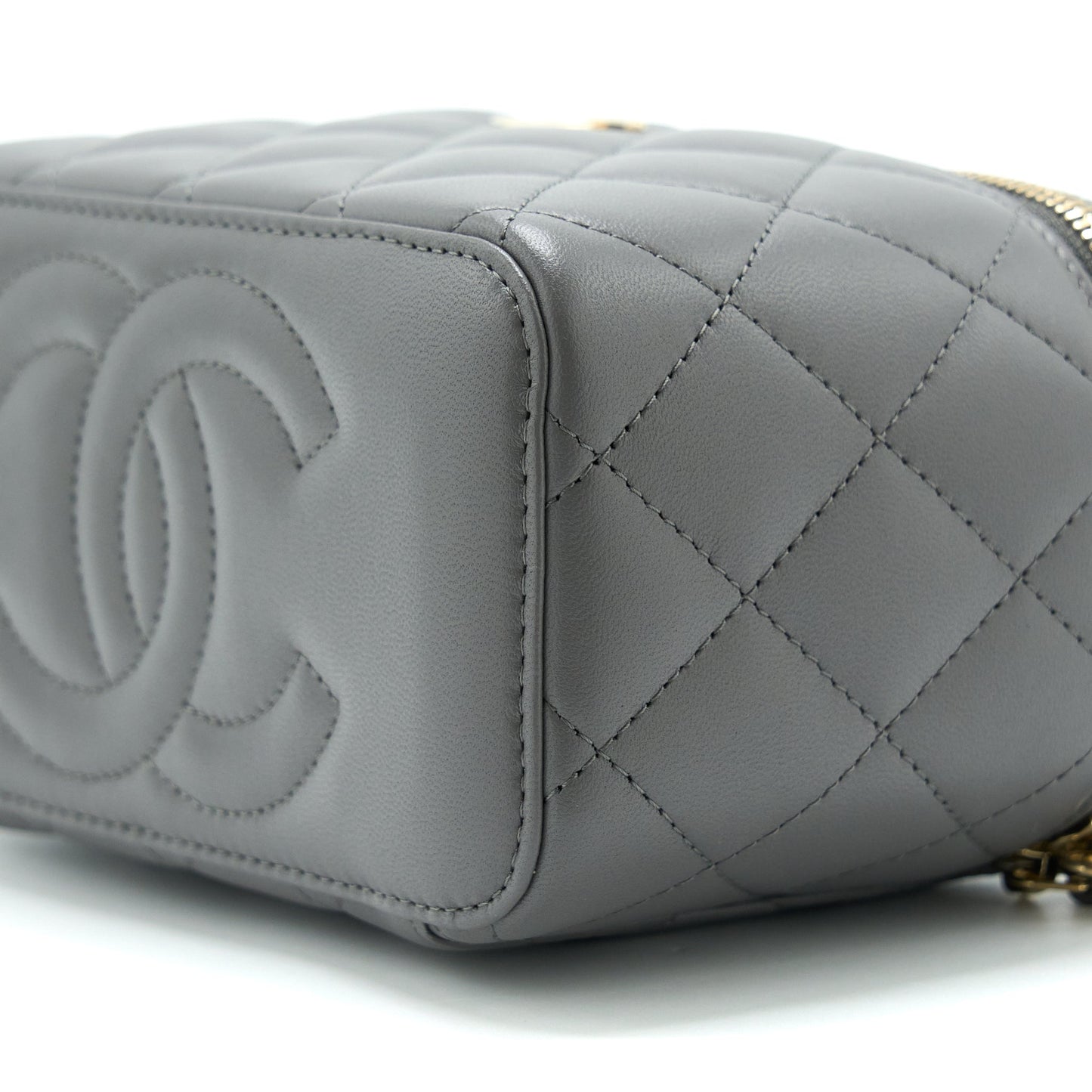 Chanel 22A Top Handle Long Vanity With Chain Grey