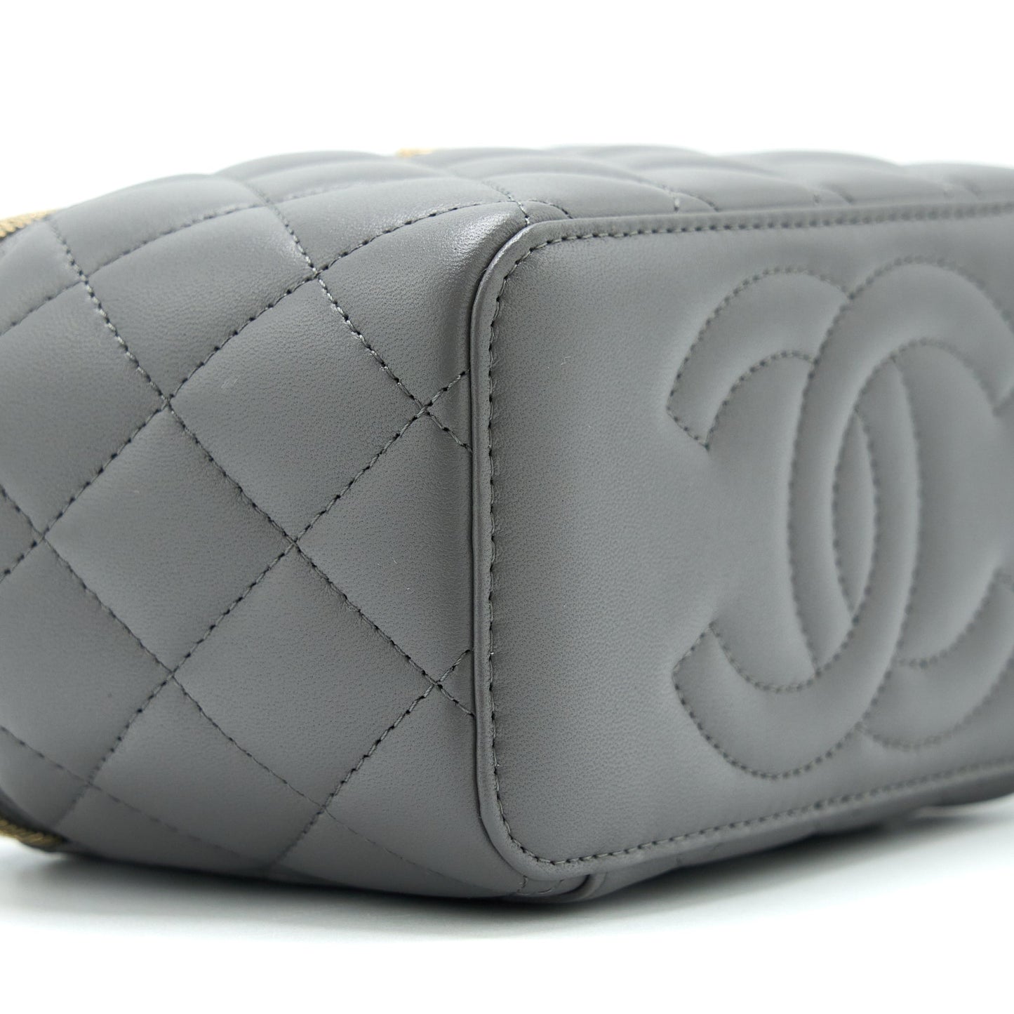 Chanel 22A Top Handle Long Vanity With Chain Grey