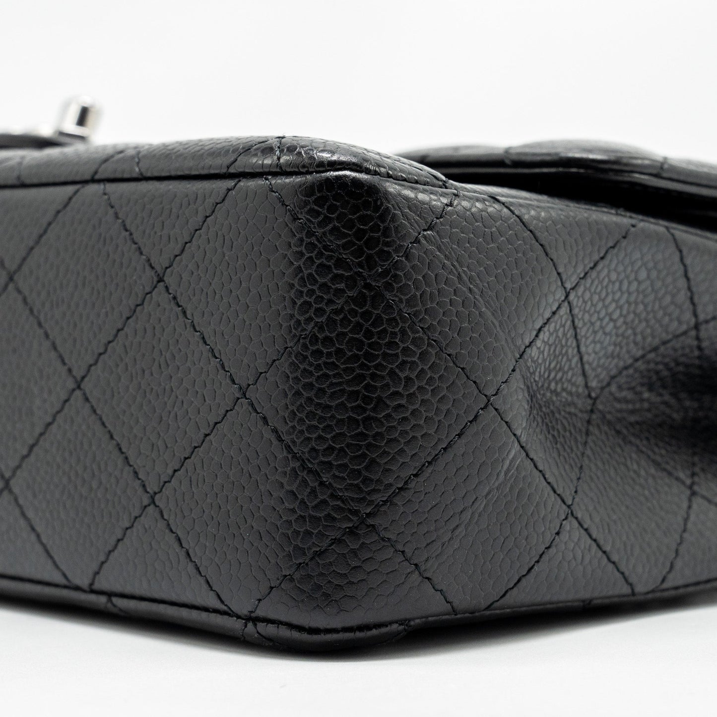 Chanel Medium Classic Double Flap Bag CAVIAR Black  (Microchip)