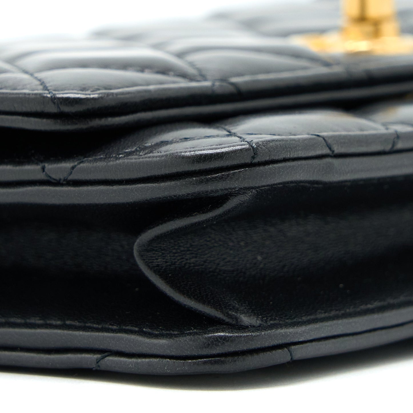 Chanel 22K Gold Pillar Wallet On Chain Lambskin Black Brushed (Microchip)