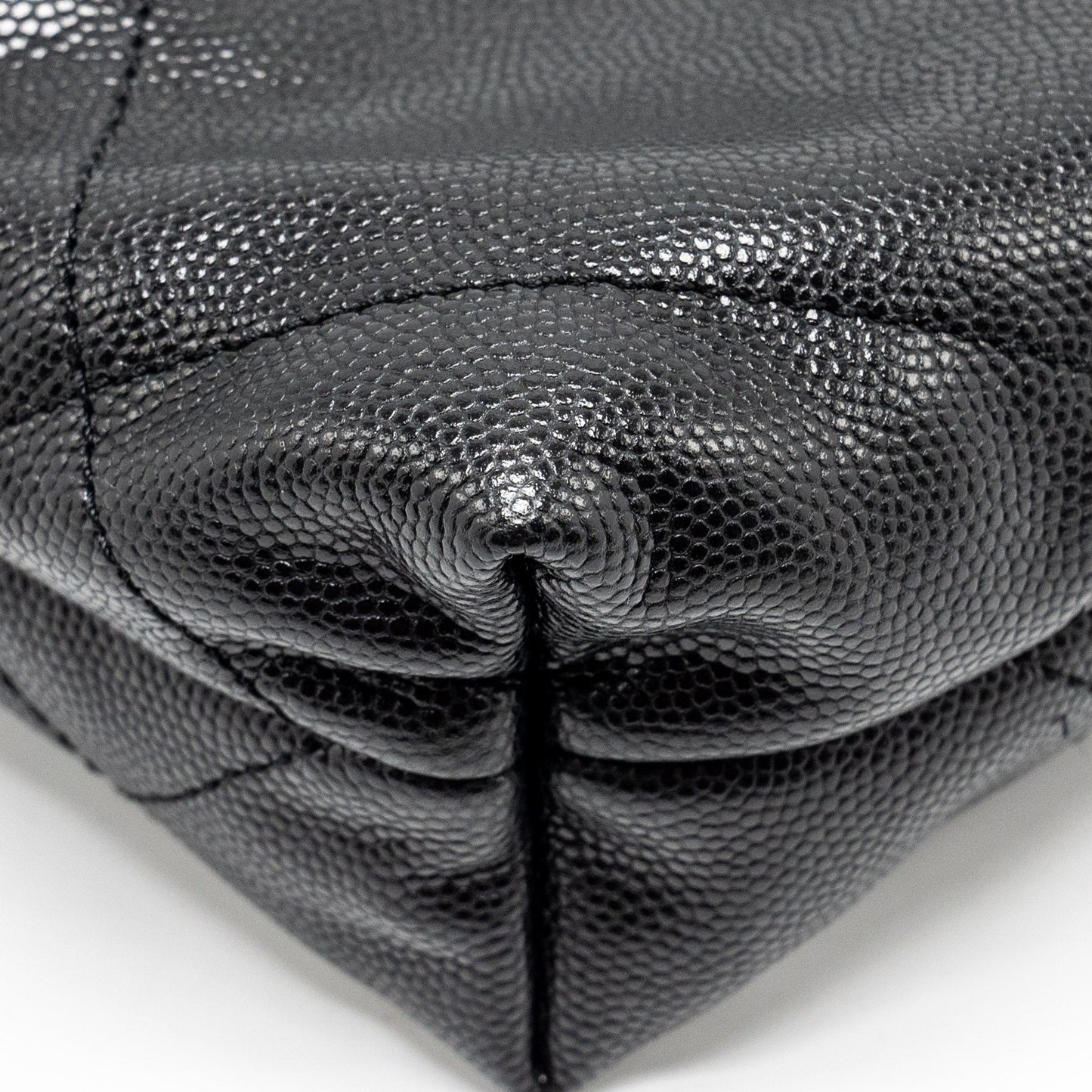 Chanel Mini 22 Bag Caviar Black  (Microchip)