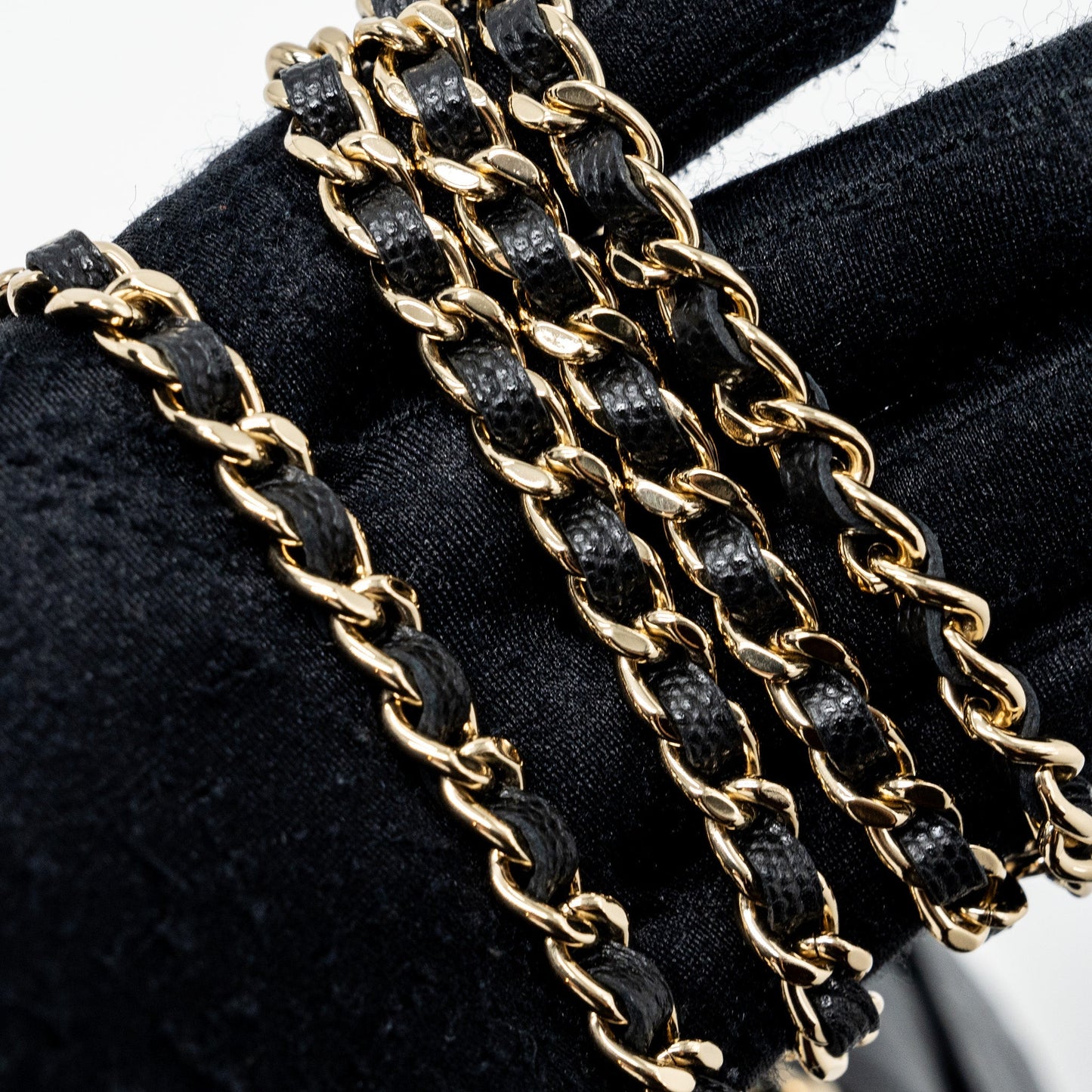 Chanel Mini Top Handle Flap Bag Caviar Black L (microchip)