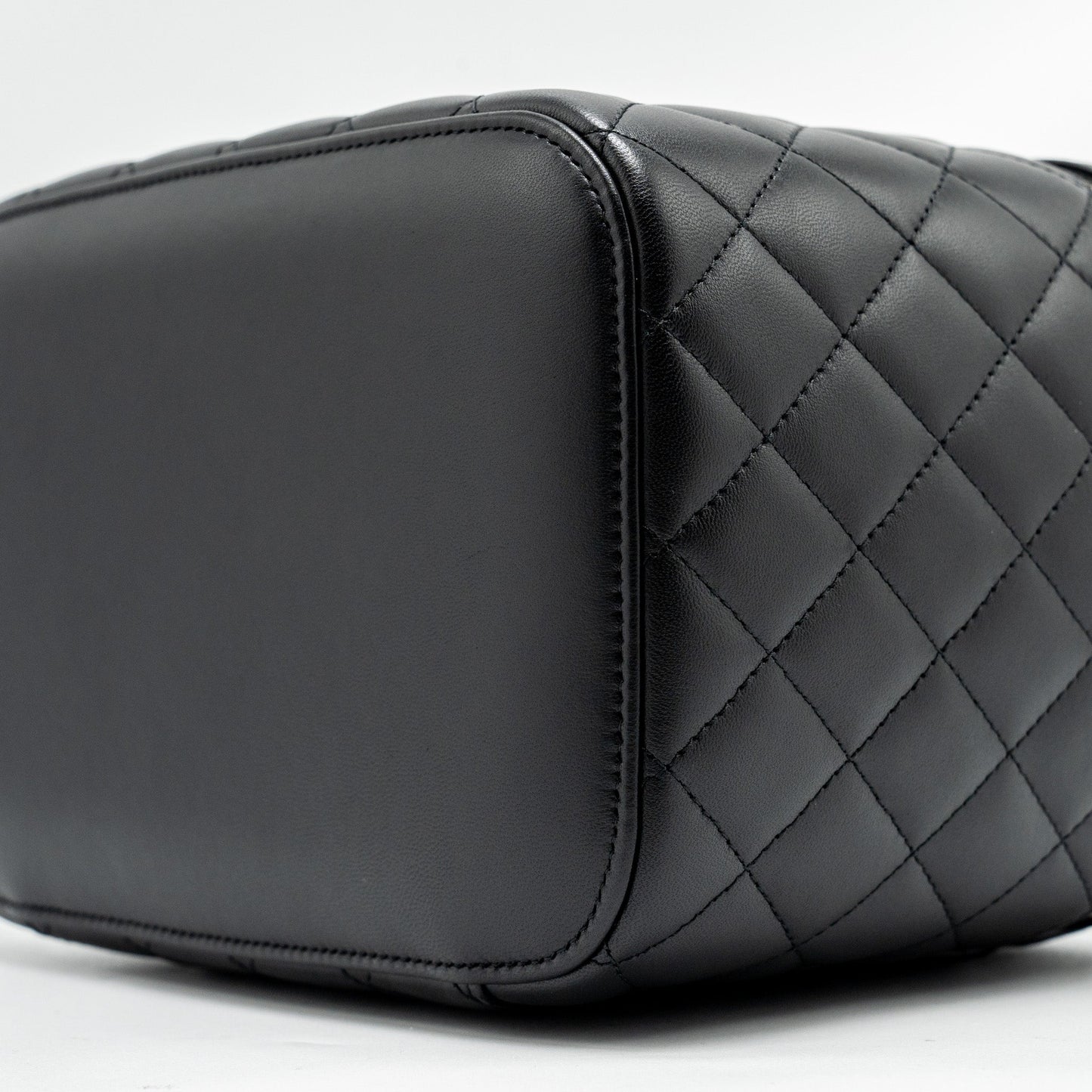CHANEL Quilted Vanity Case Lambskin Black