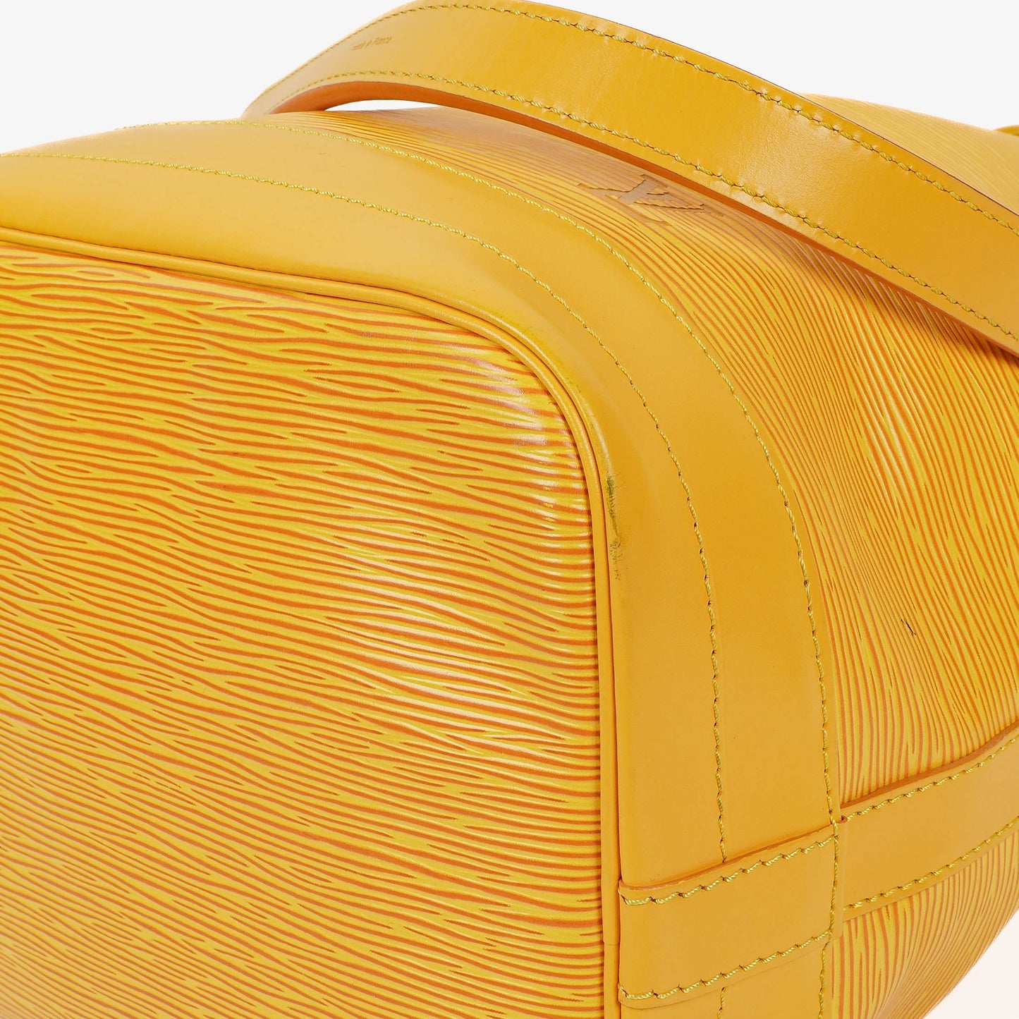 Louis Vuitton Noe Grande GM Yellow EPI Leather Shoulder Bag