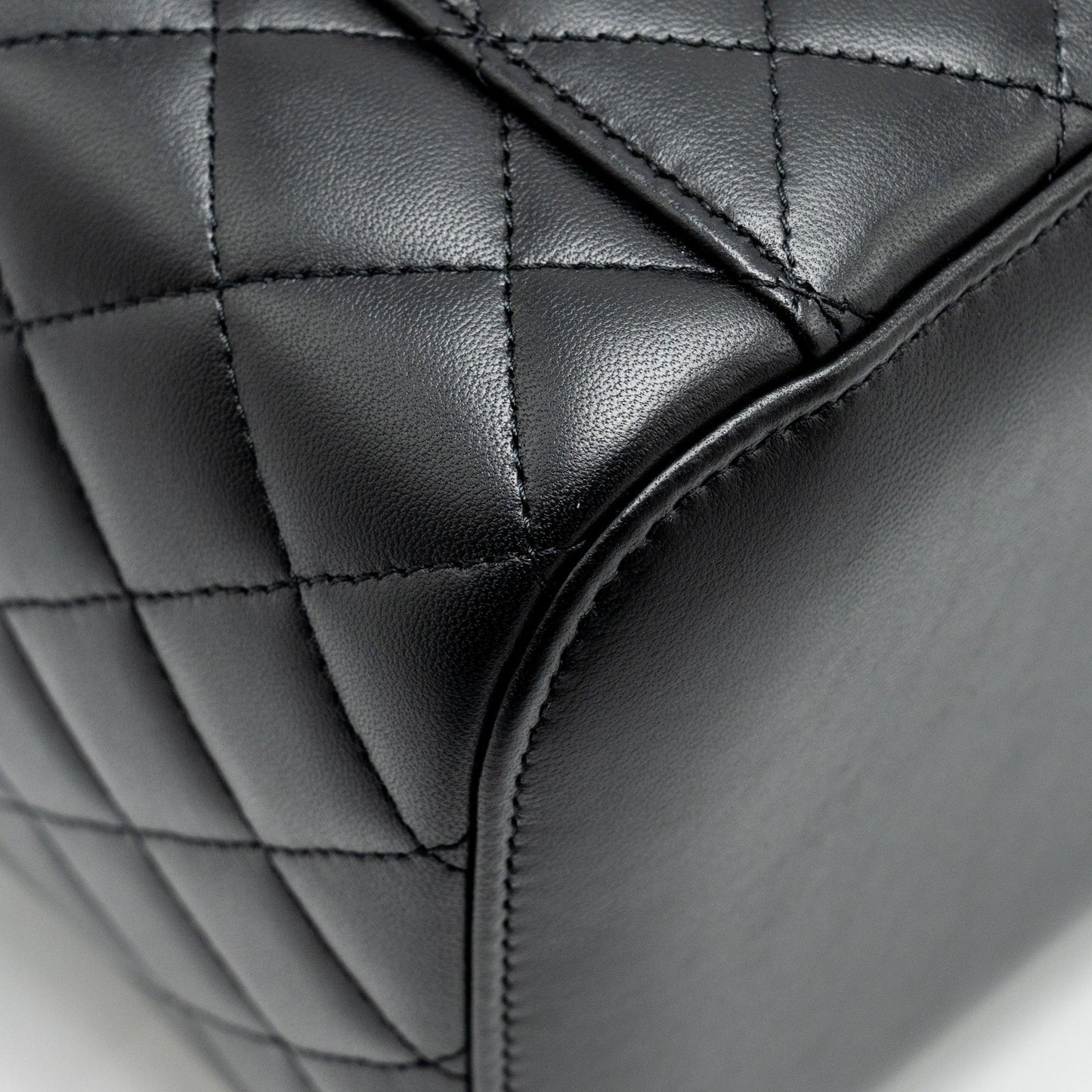 CHANEL Quilted Vanity Case Lambskin Black