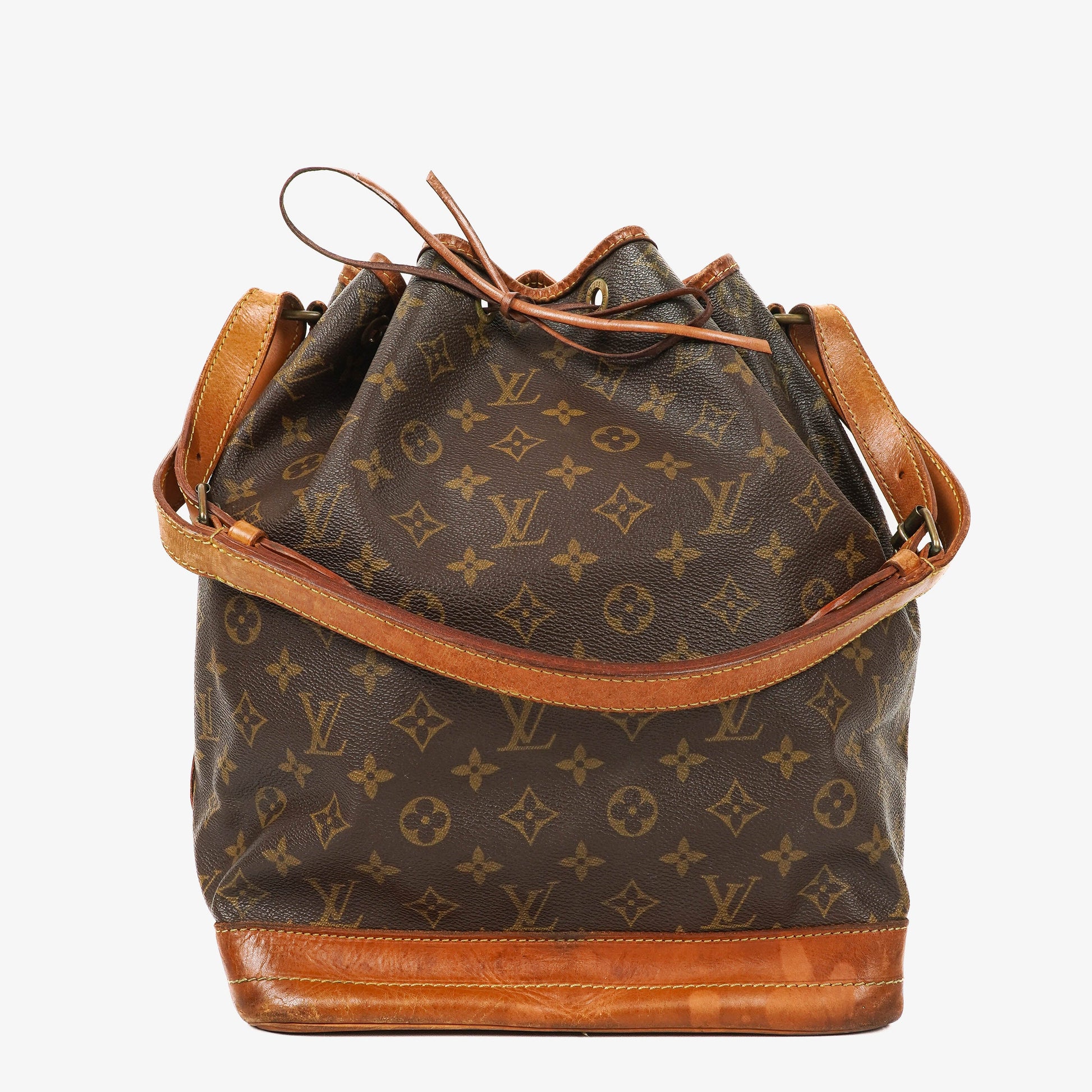 Louis Vuitton Noe Grande GM Monogram Canvas Shoulder Bag