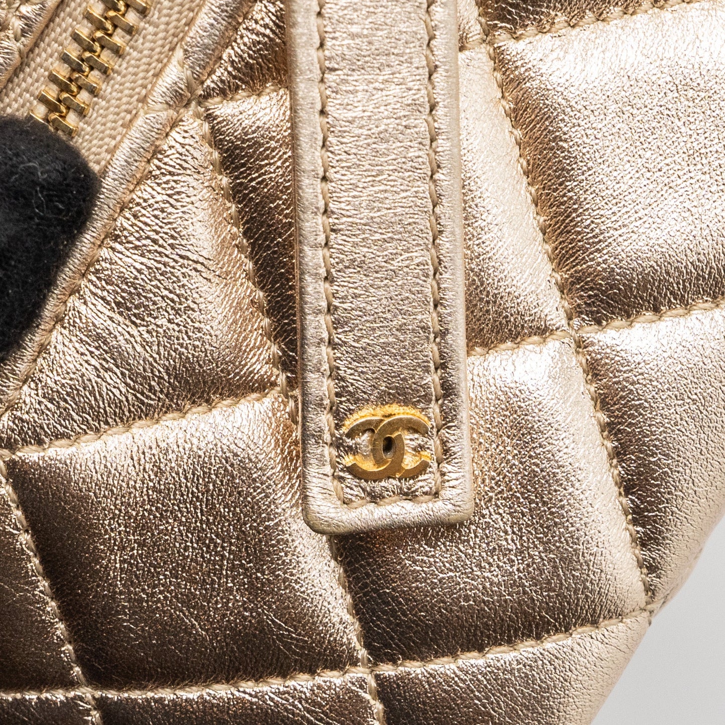 Chanel 22s Dice Purse With Chain Lambskin Gold Brushed