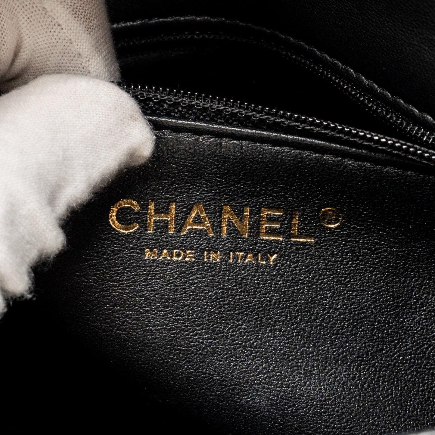 Chanel 22b Heart Chain Flap Bag Lambskin Black (microchip)