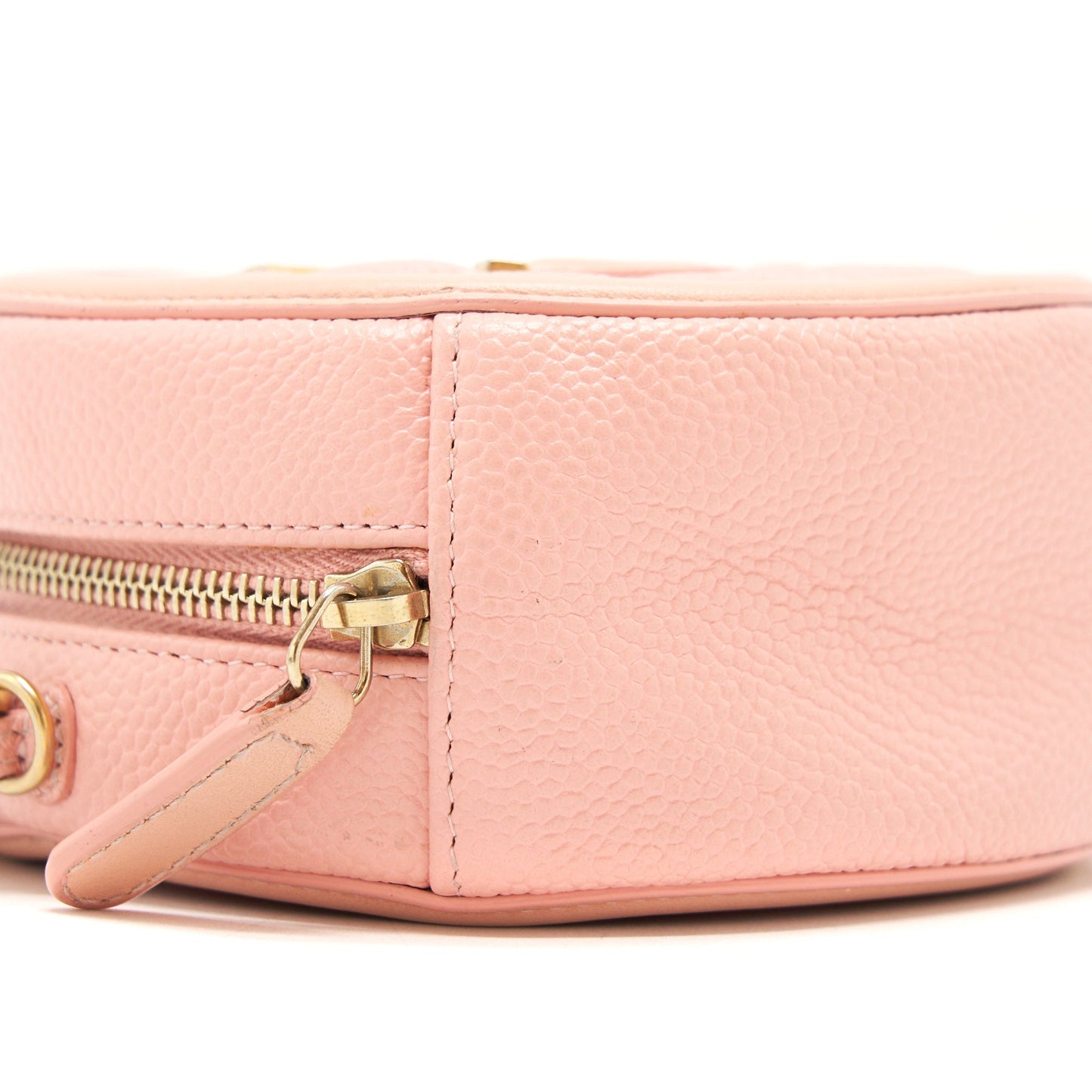Chanel mini Round Vanity with chain caviar pink