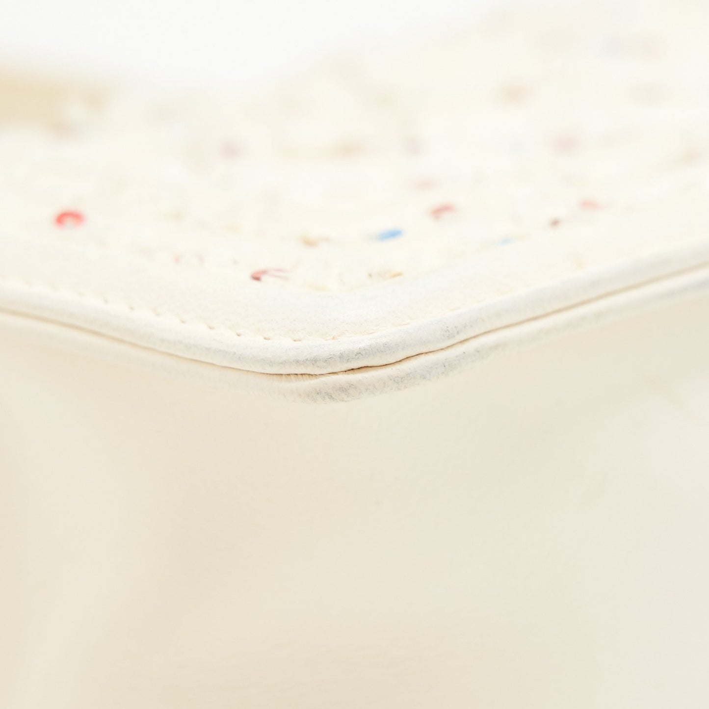 Chanel Small boy bag limited white