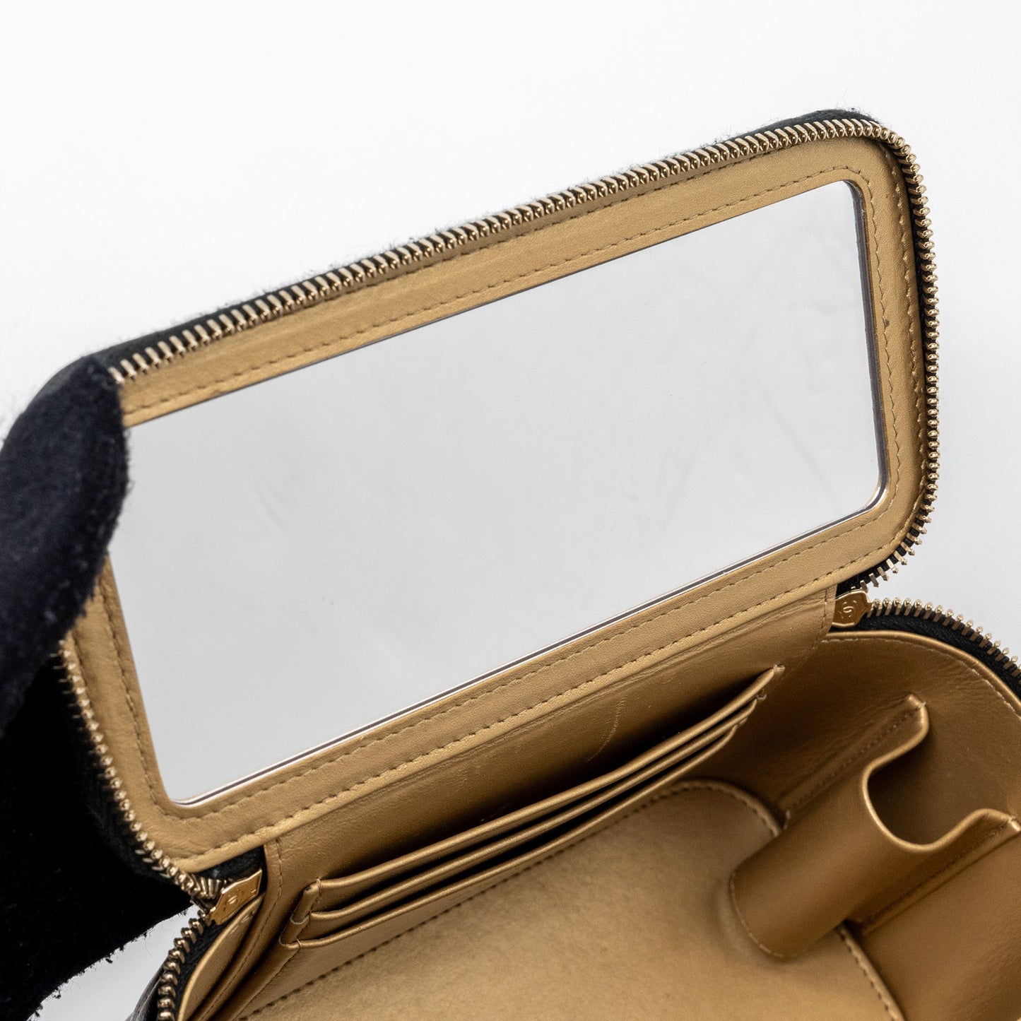 Chanel Pearl Crush Long Vanity Case Lambskin Black