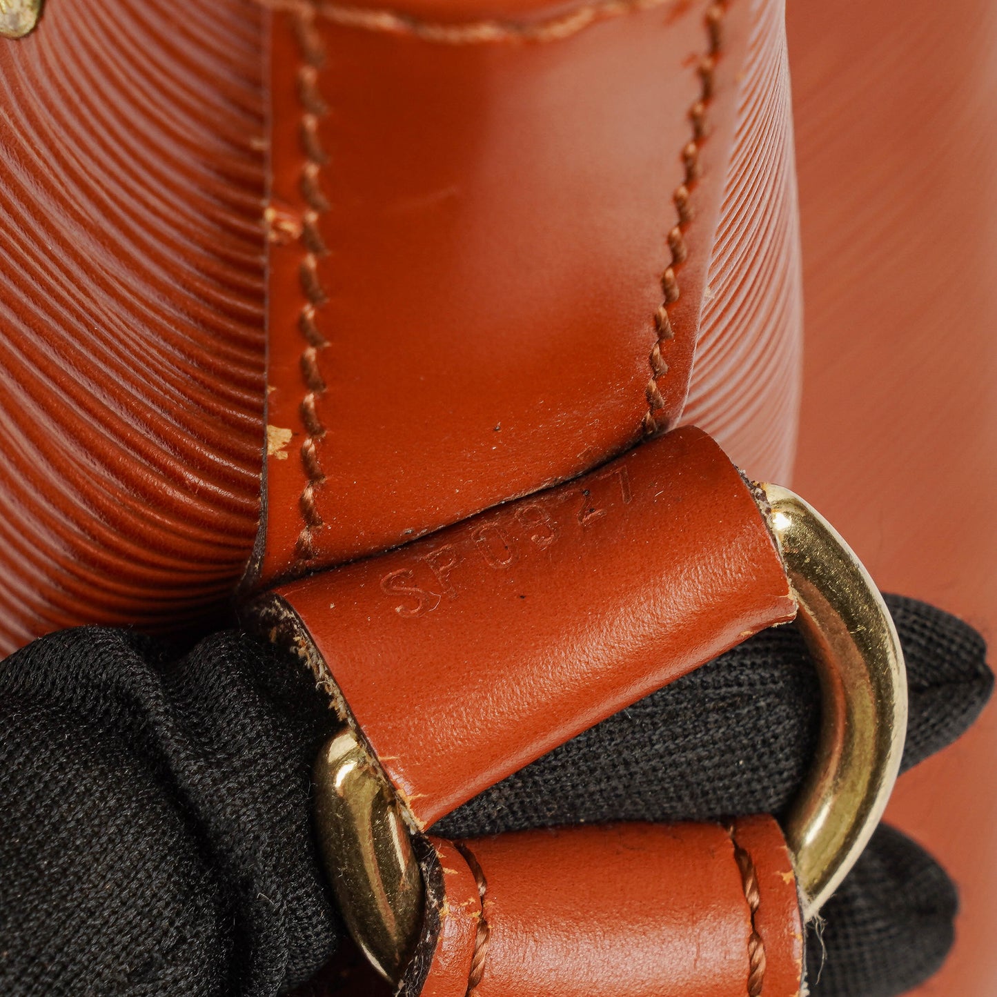 Louis Vuitton Noe Grande Brown EPI Leather Shoulder Bag