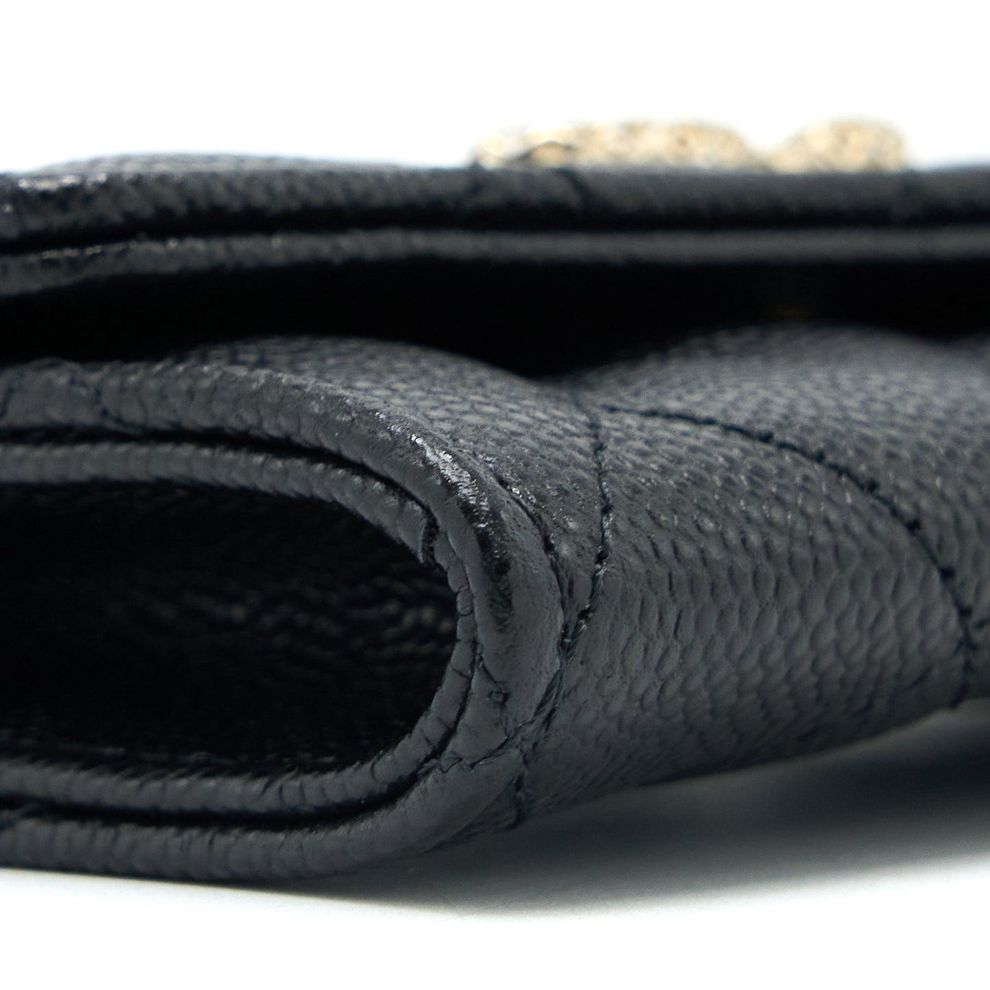Chanel 23P Detailed Logo Flap Card Holder Caviar Black L (Microchip)