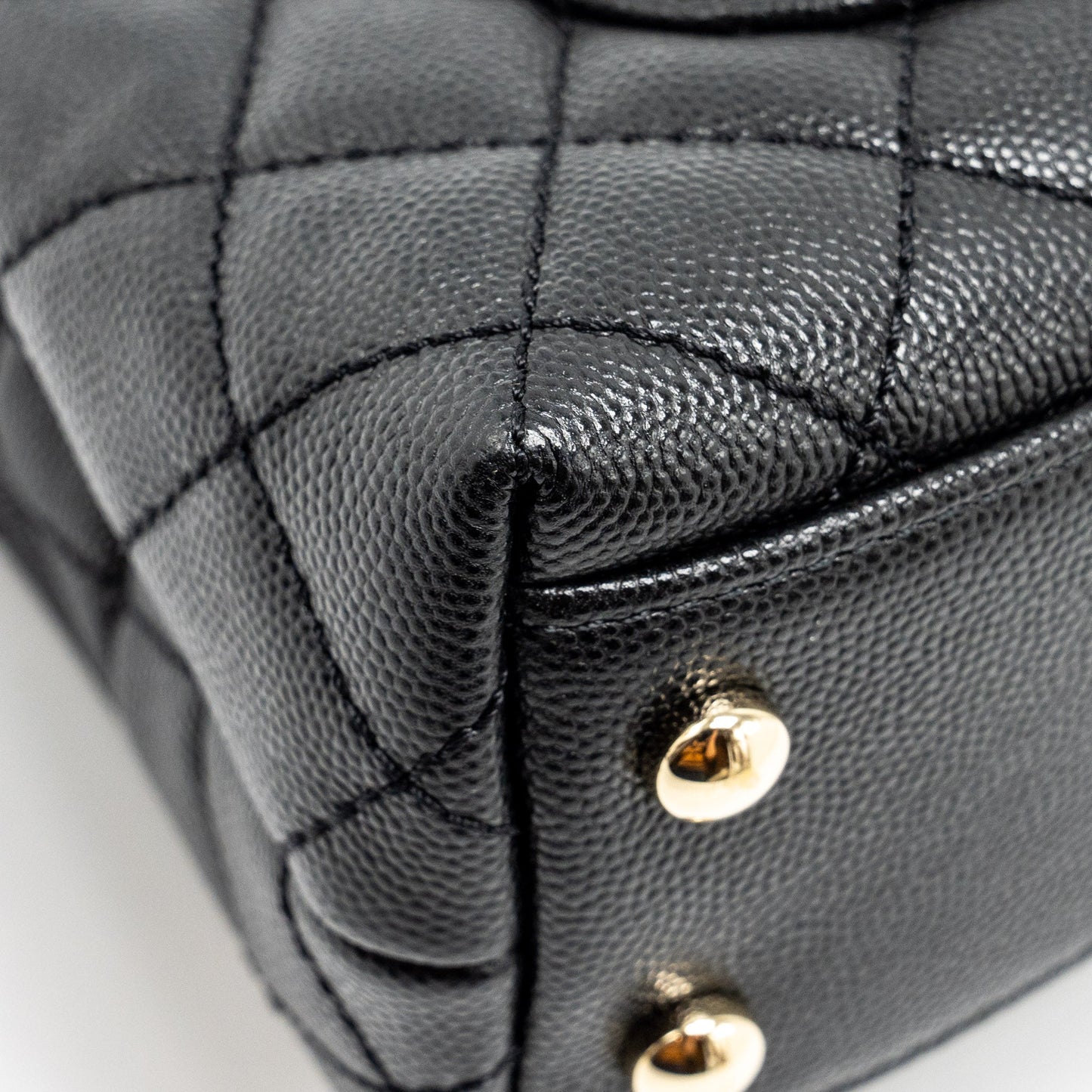 Chanel mini coco handle Caviar black L
