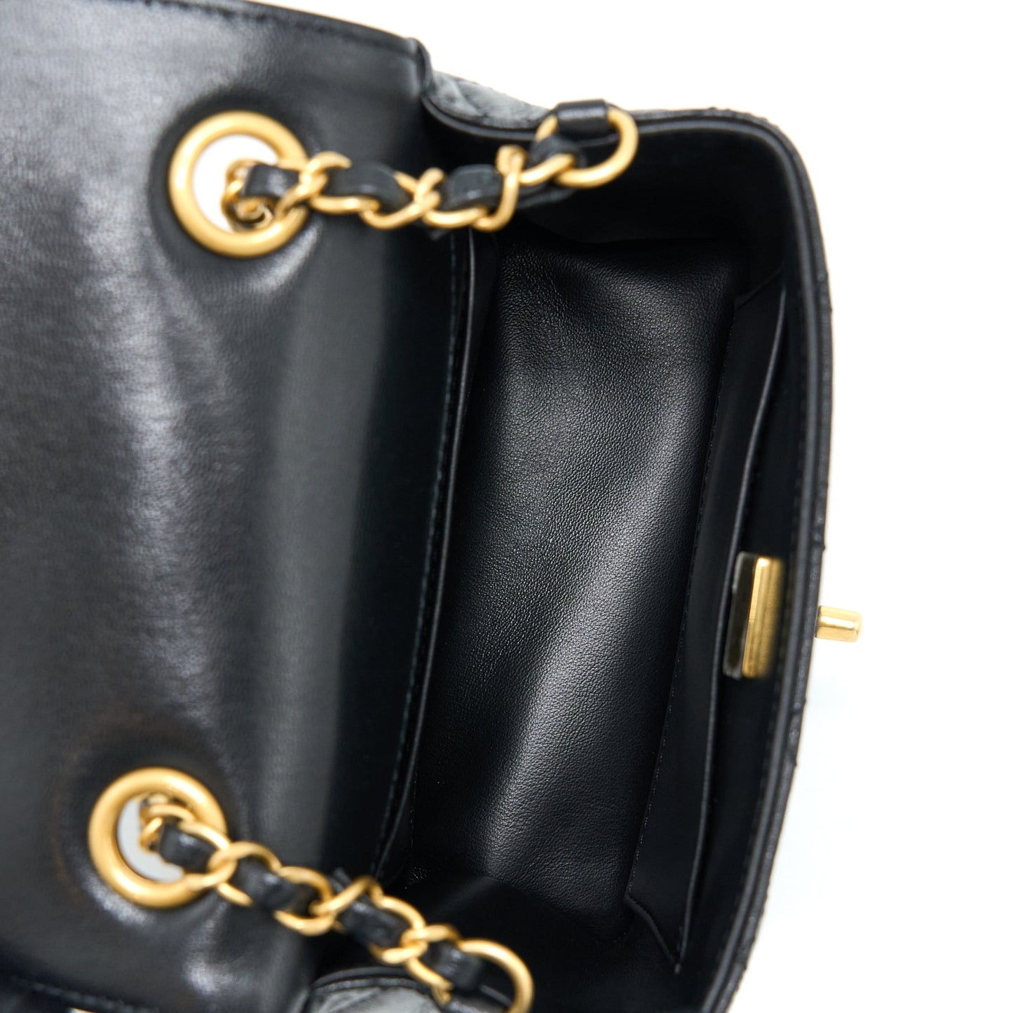 Chanel 22K Retro Classic New Mini Square Flap Bag Goatskin Black (Microchip)