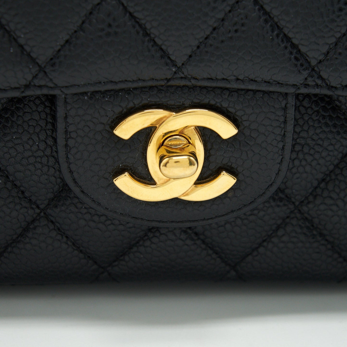 Chanel Classic Double Flap Medium 25cm Caviar Black