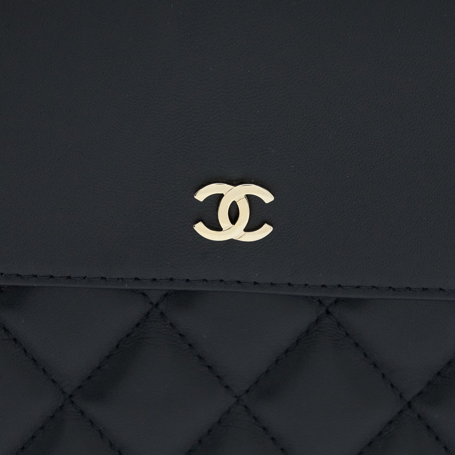 Chanel Quilted Zip and Flap Pouch/Clutch Large Model Lambskin Black L