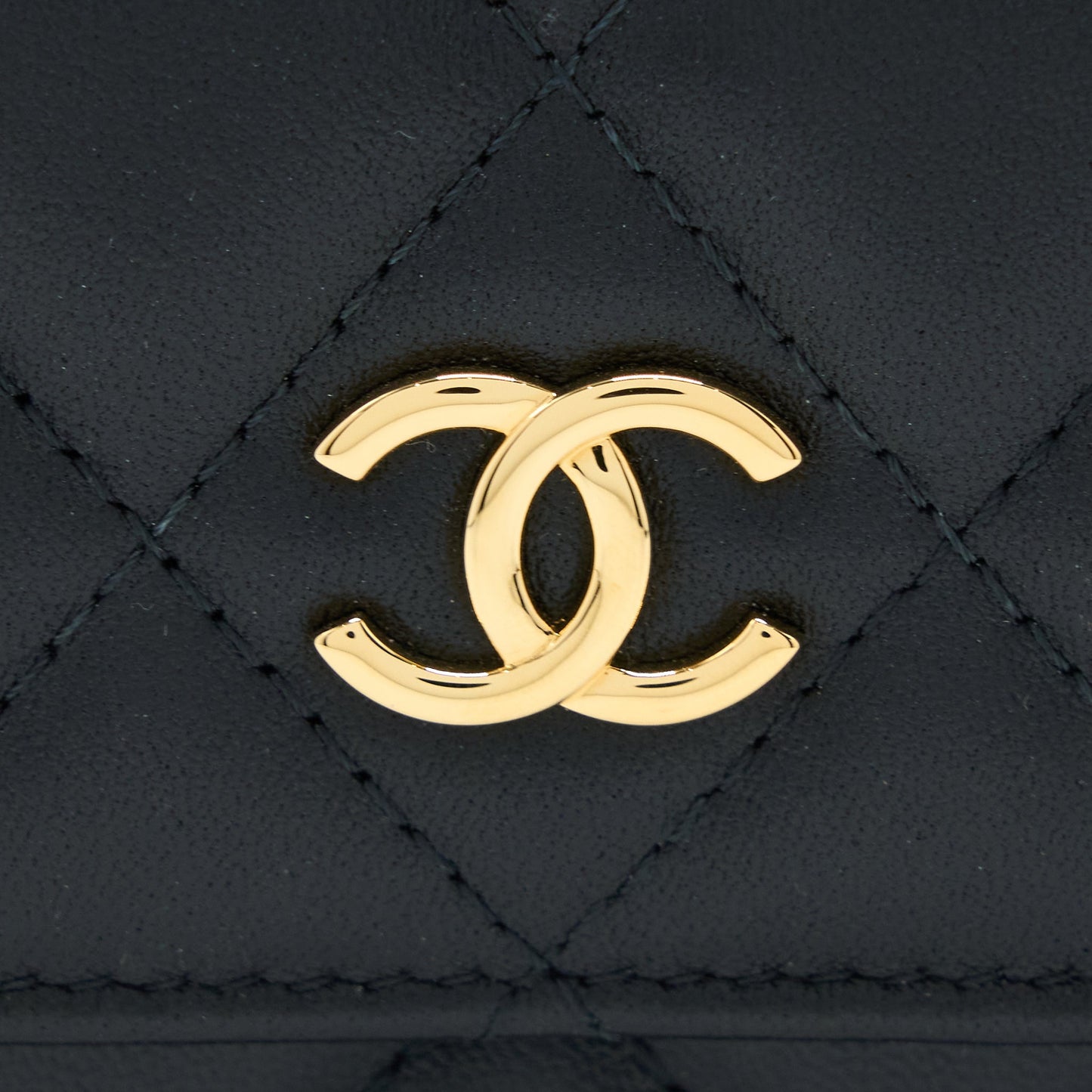 Chanel Jewel Hook Cardholder Lambskin Black