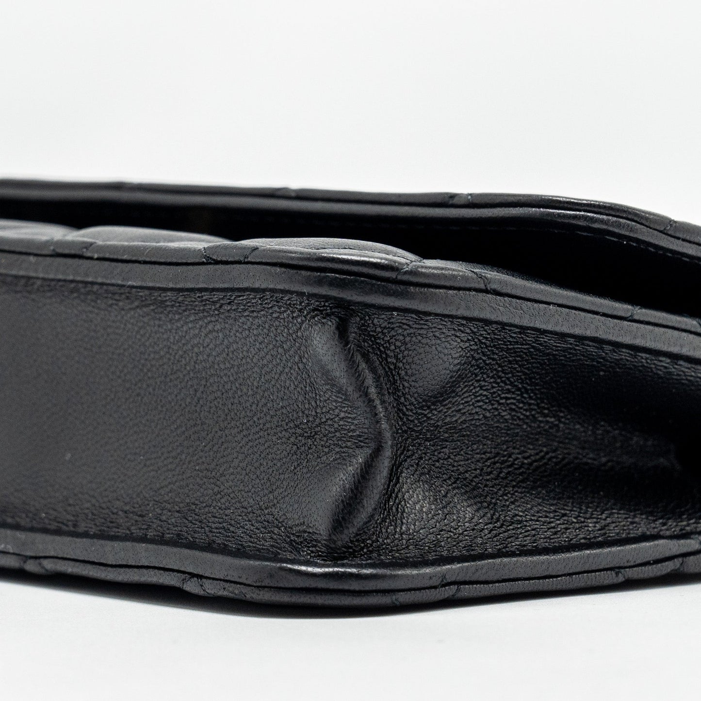 Chanel Pearl Crush mini flap wallet with chain lambskin black  (microchip)