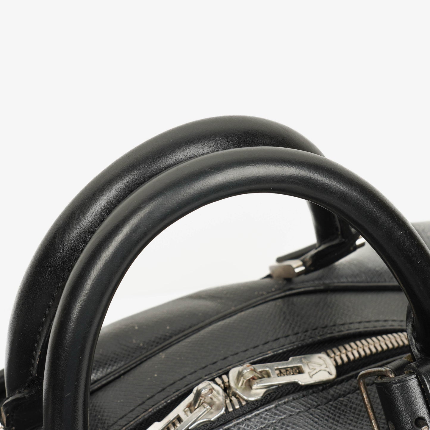 Louis Vuitton Grey Taiga Leather Kendall Keepall Bag