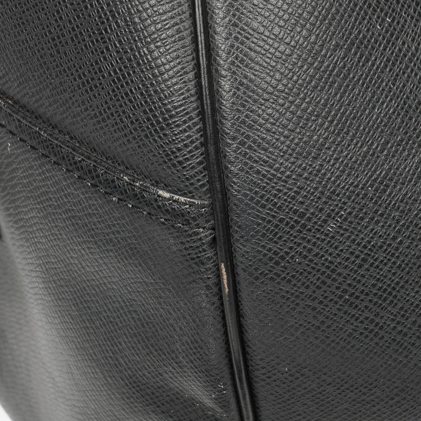 Louis Vuitton Grey Taiga Leather Kendall Keepall Bag