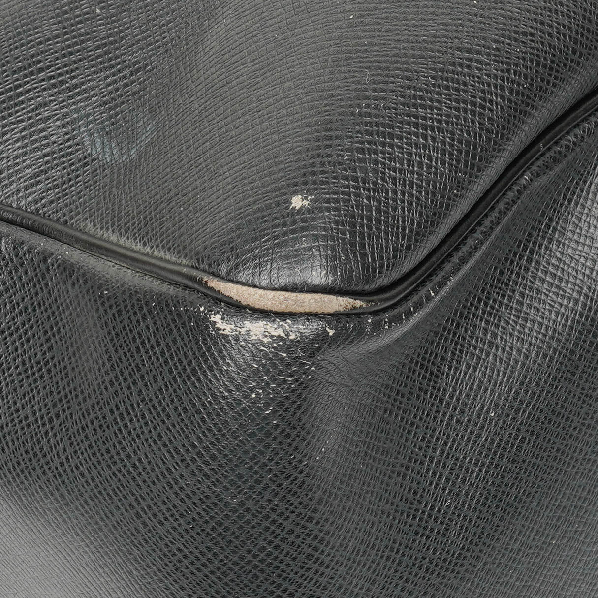 Louis Vuitton Grey Taiga Leather Kendall Keepall Bag