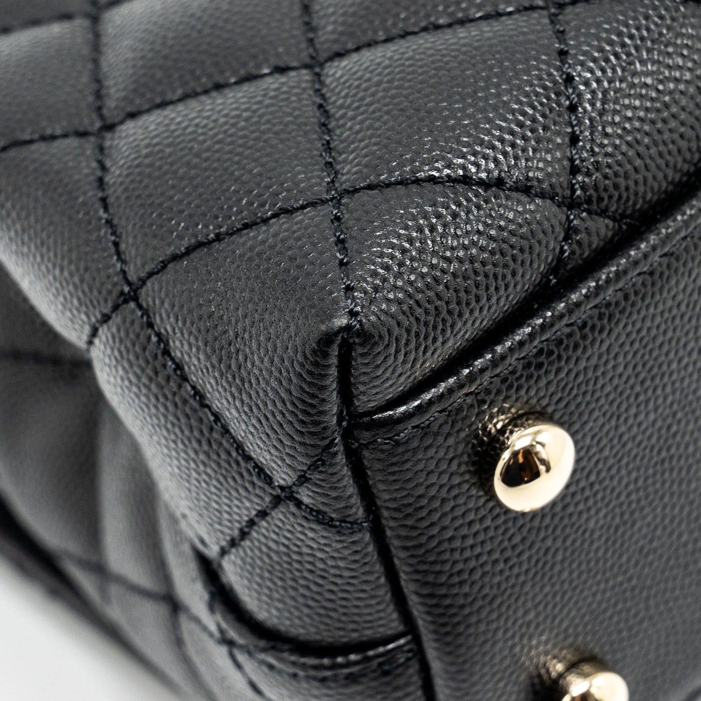 Chanel Small Coco Handle Caviar black L (microchip)